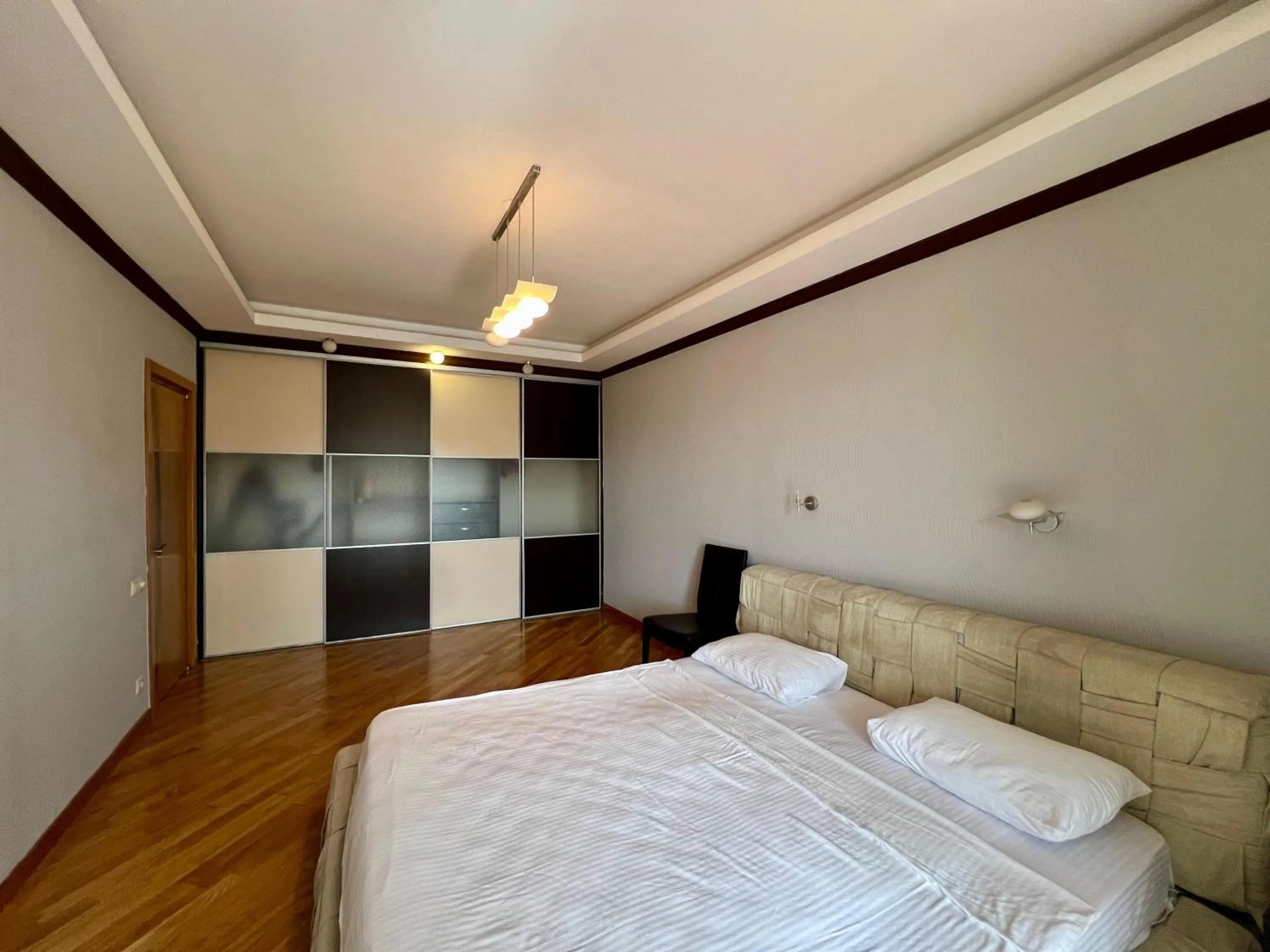 Bed in Promenade 2 BDR Apartment