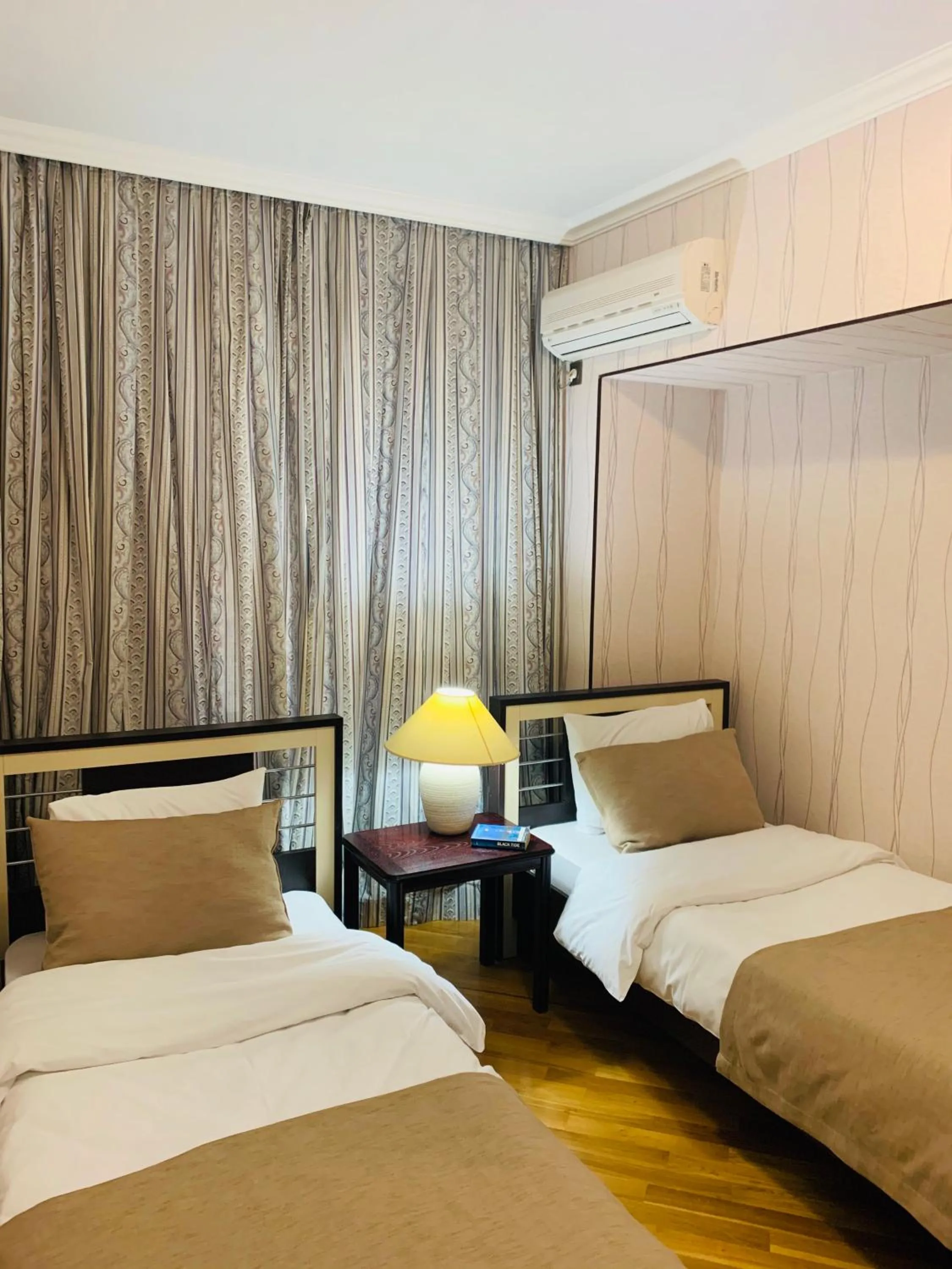 Bed in Promenade 2 BDR Apartment