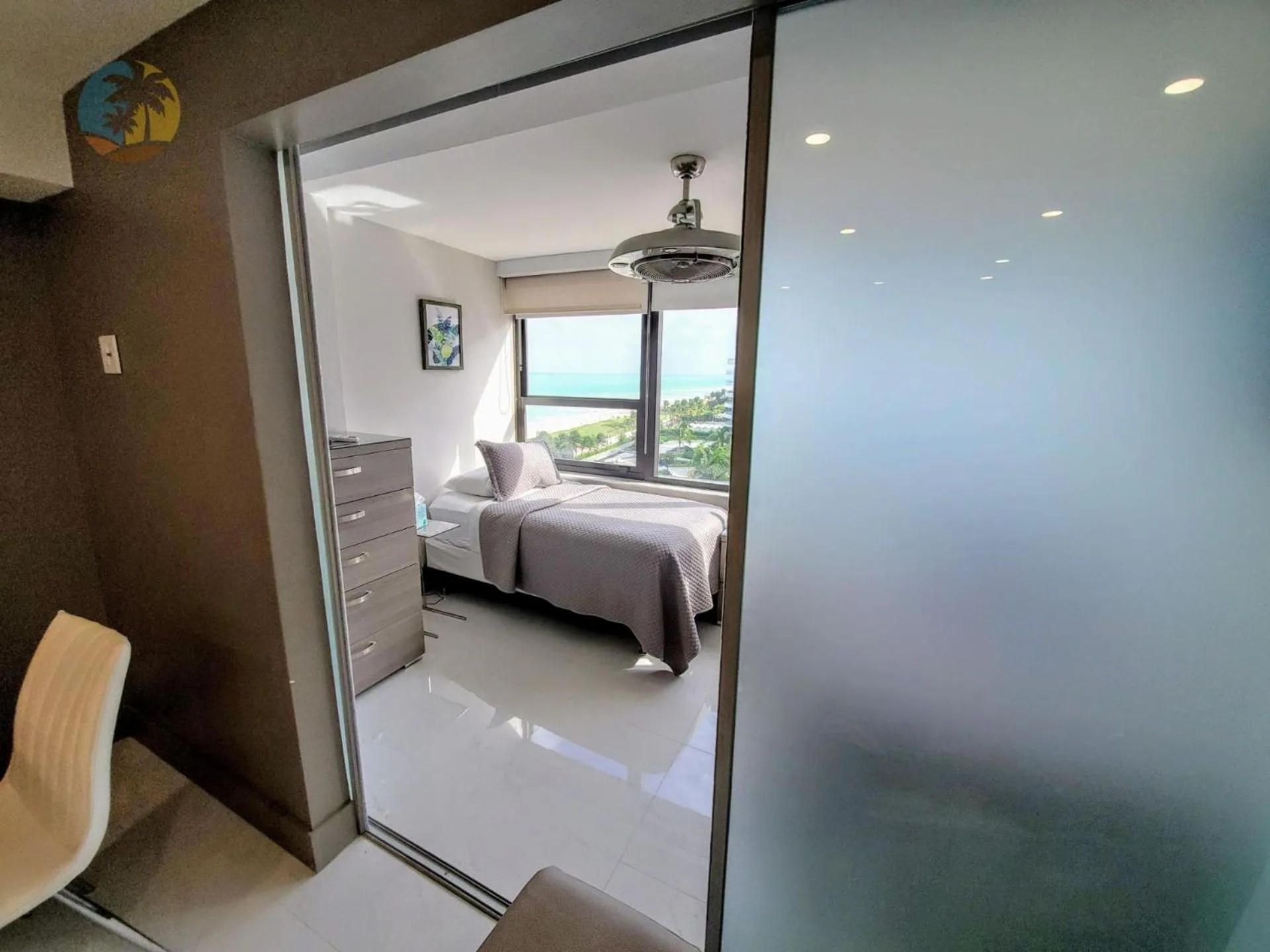 Bed in Luxury Beach Resort - HORA RENTALS