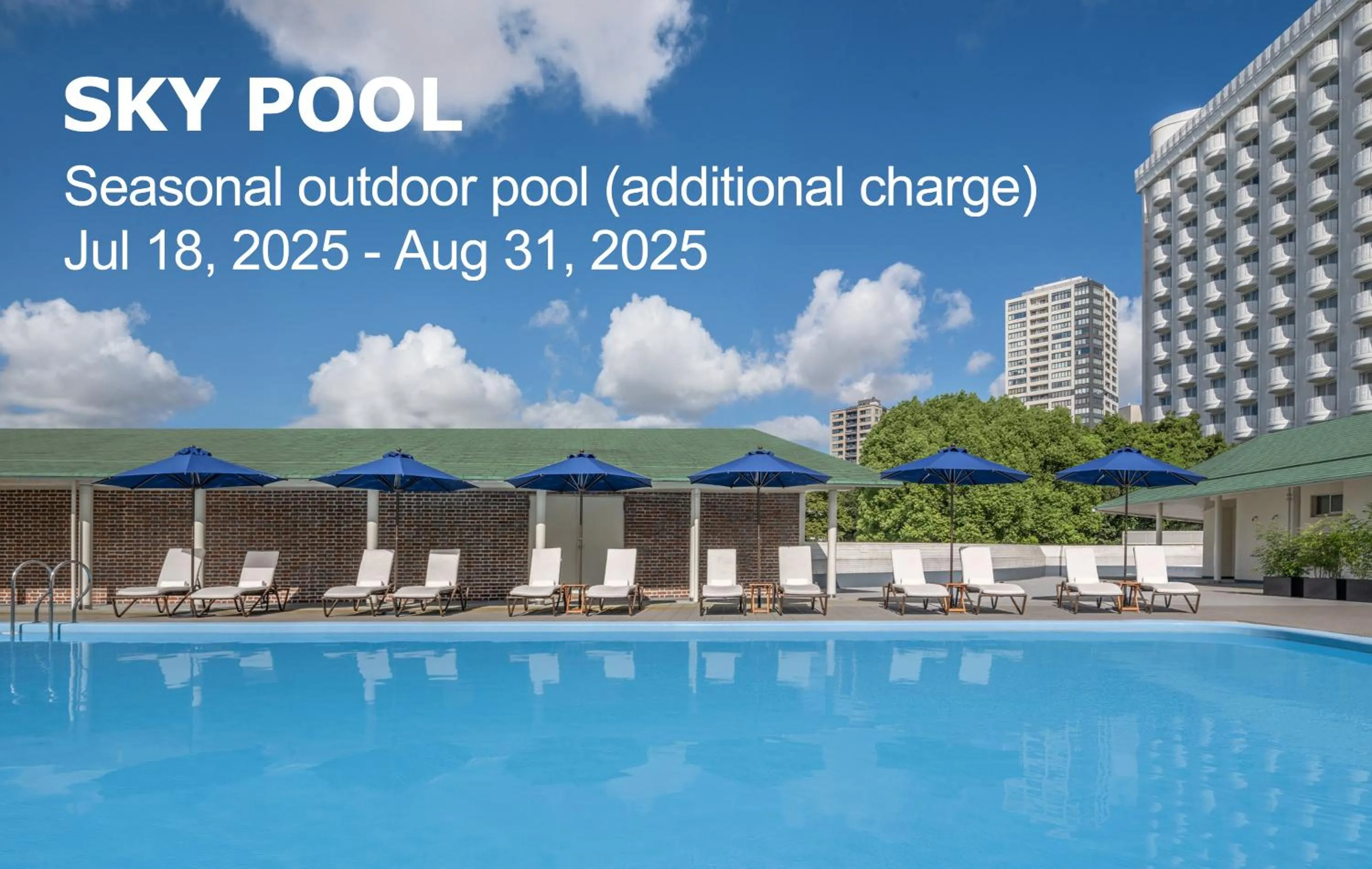 Swimming pool in The Prince Sakura Tower Tokyo, Autograph Collection