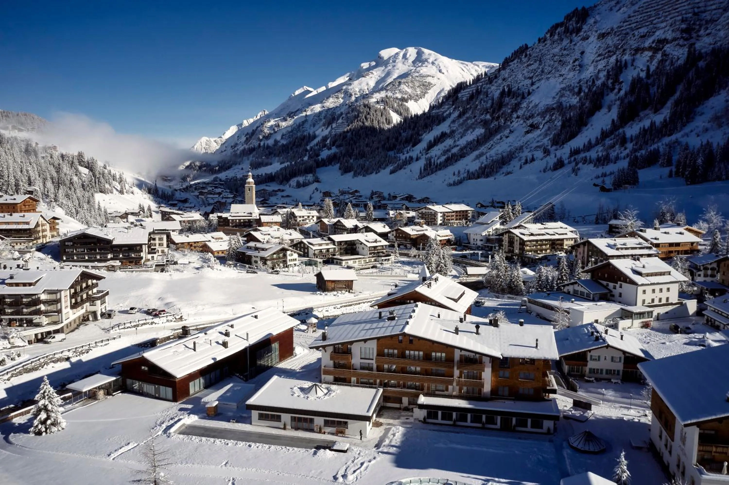 Property building in Hotel Auriga