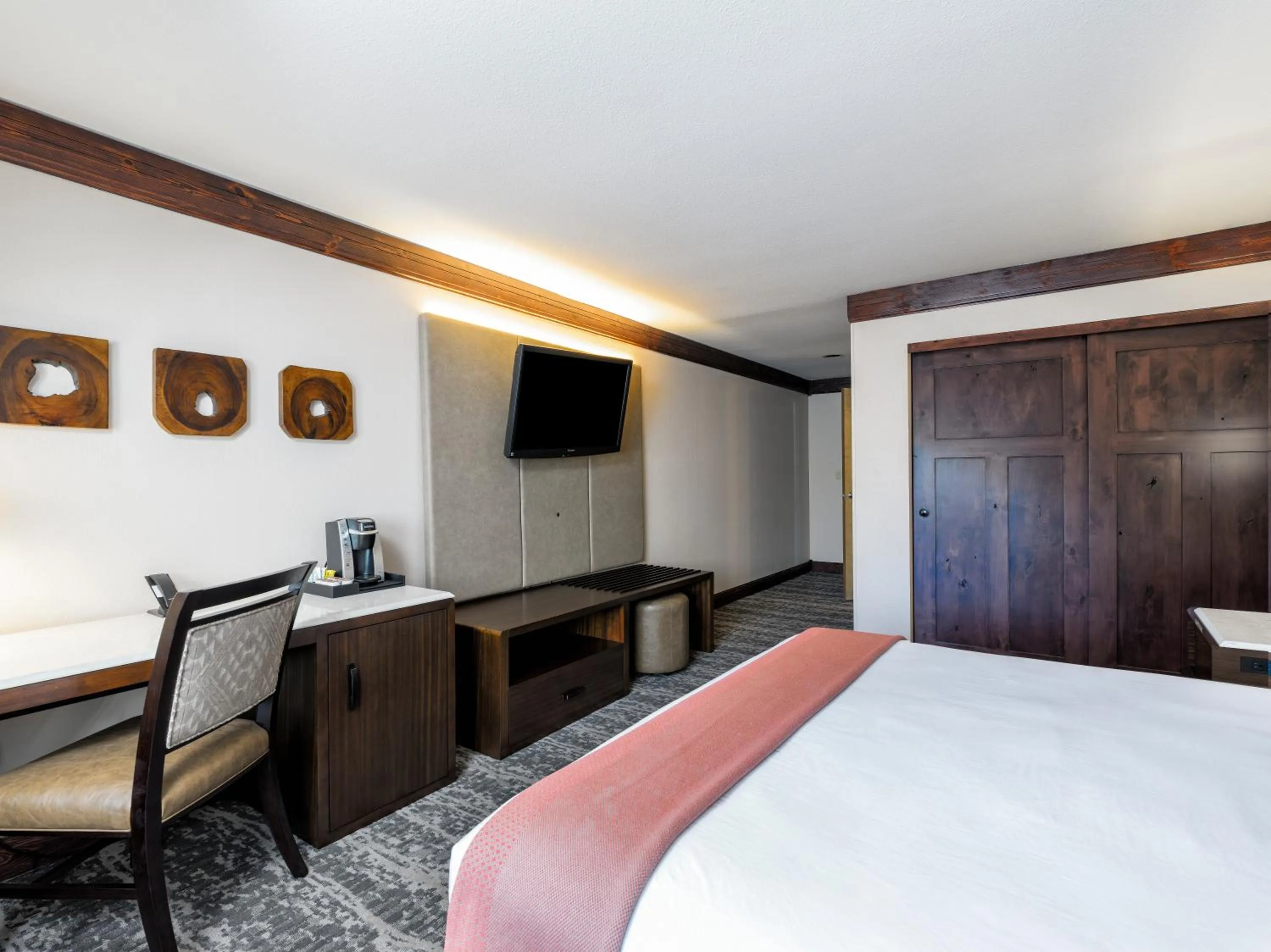 Bedroom, Bed in Tenaya at Yosemite