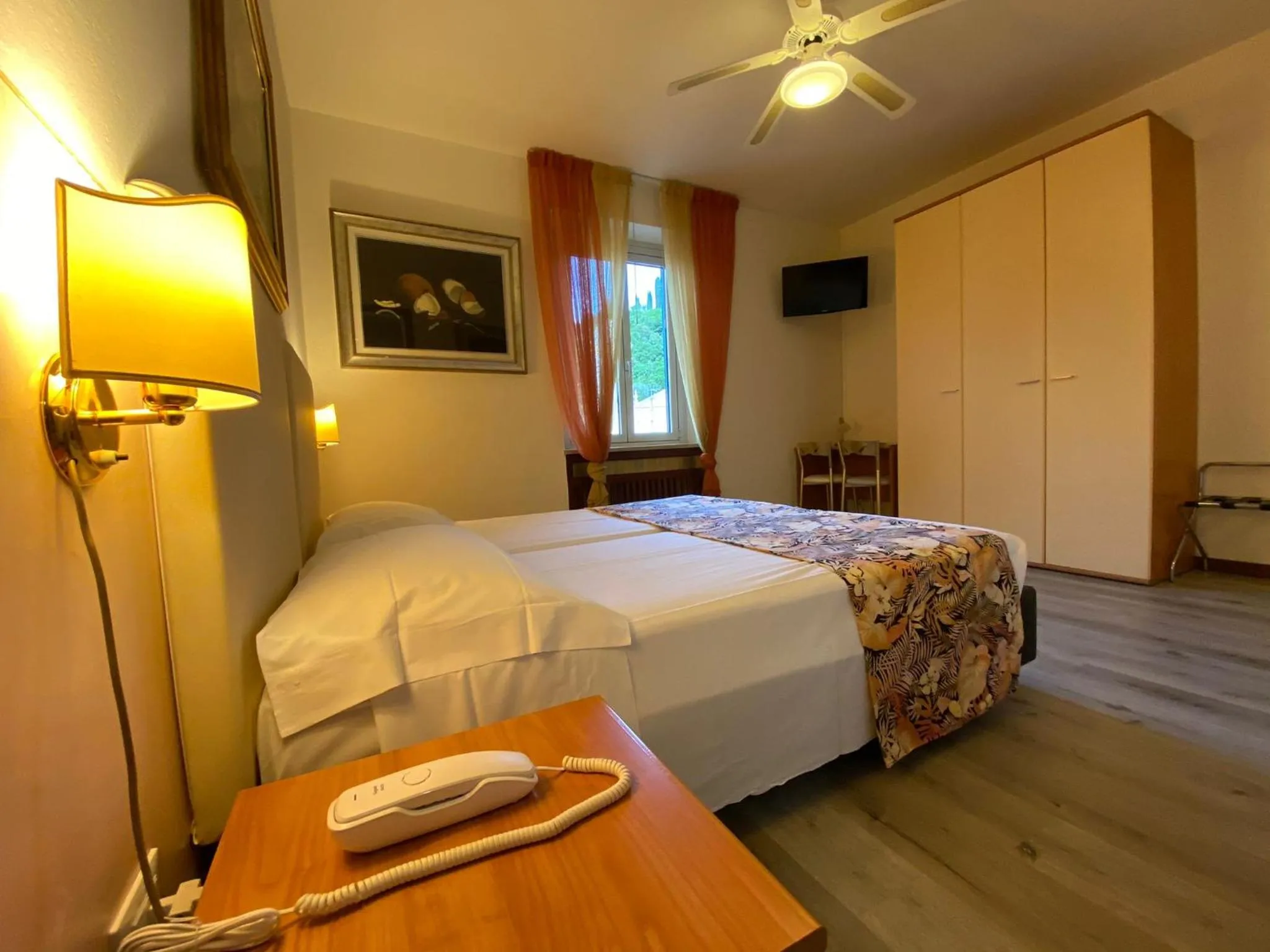 Photo of the whole room, Bed in Hotel San Marco