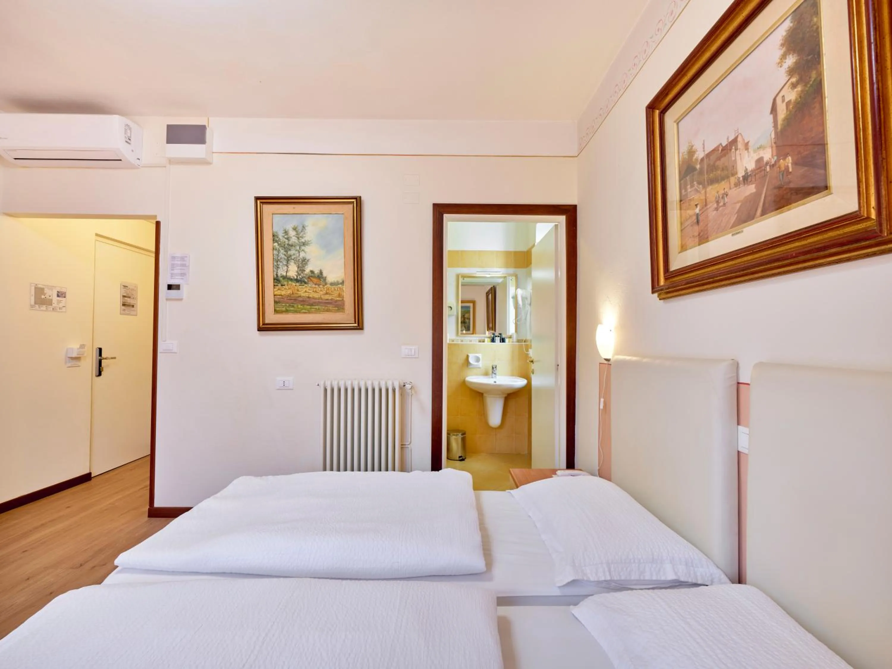 Bed in Hotel San Marco