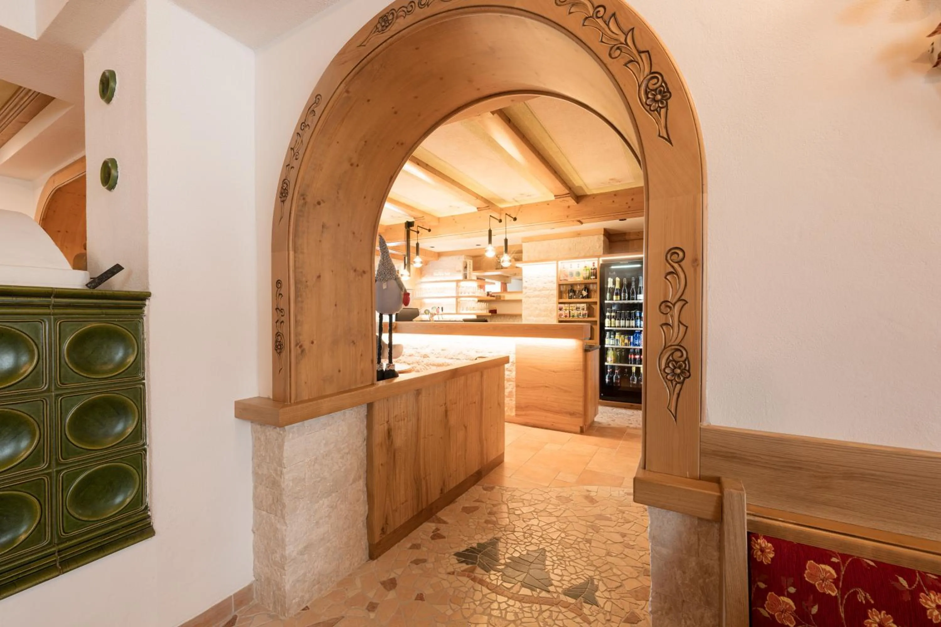 Restaurant/places to eat in Hotel Zirmes