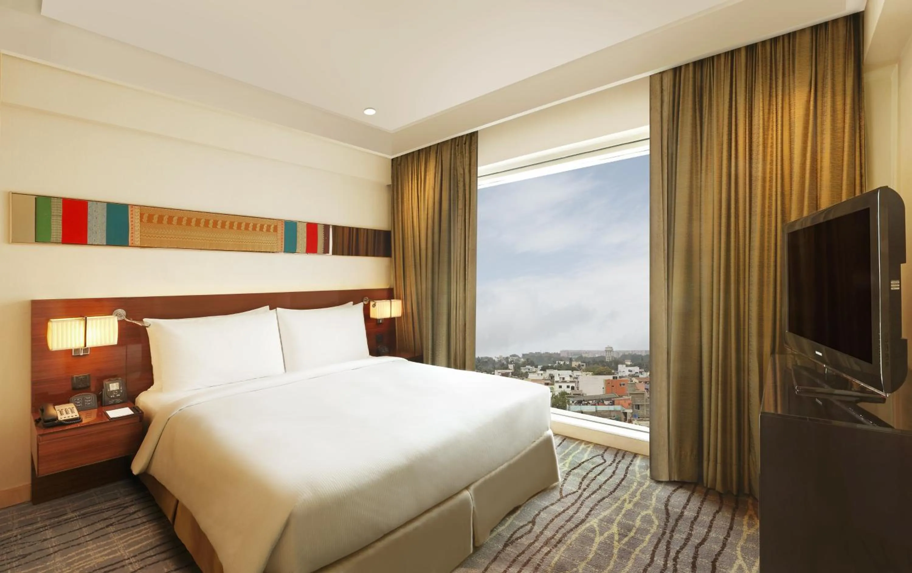 Bedroom, Bed in Hilton Chennai