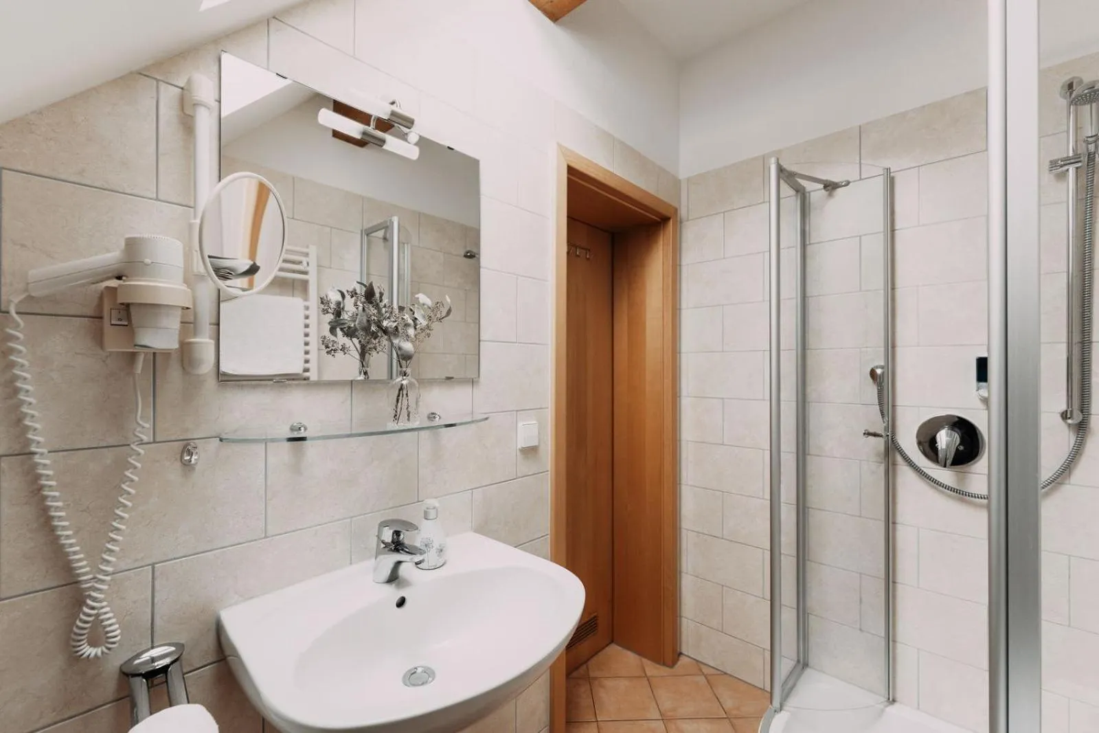 Bathroom in Schwarzwald-Hotel Kraeutle