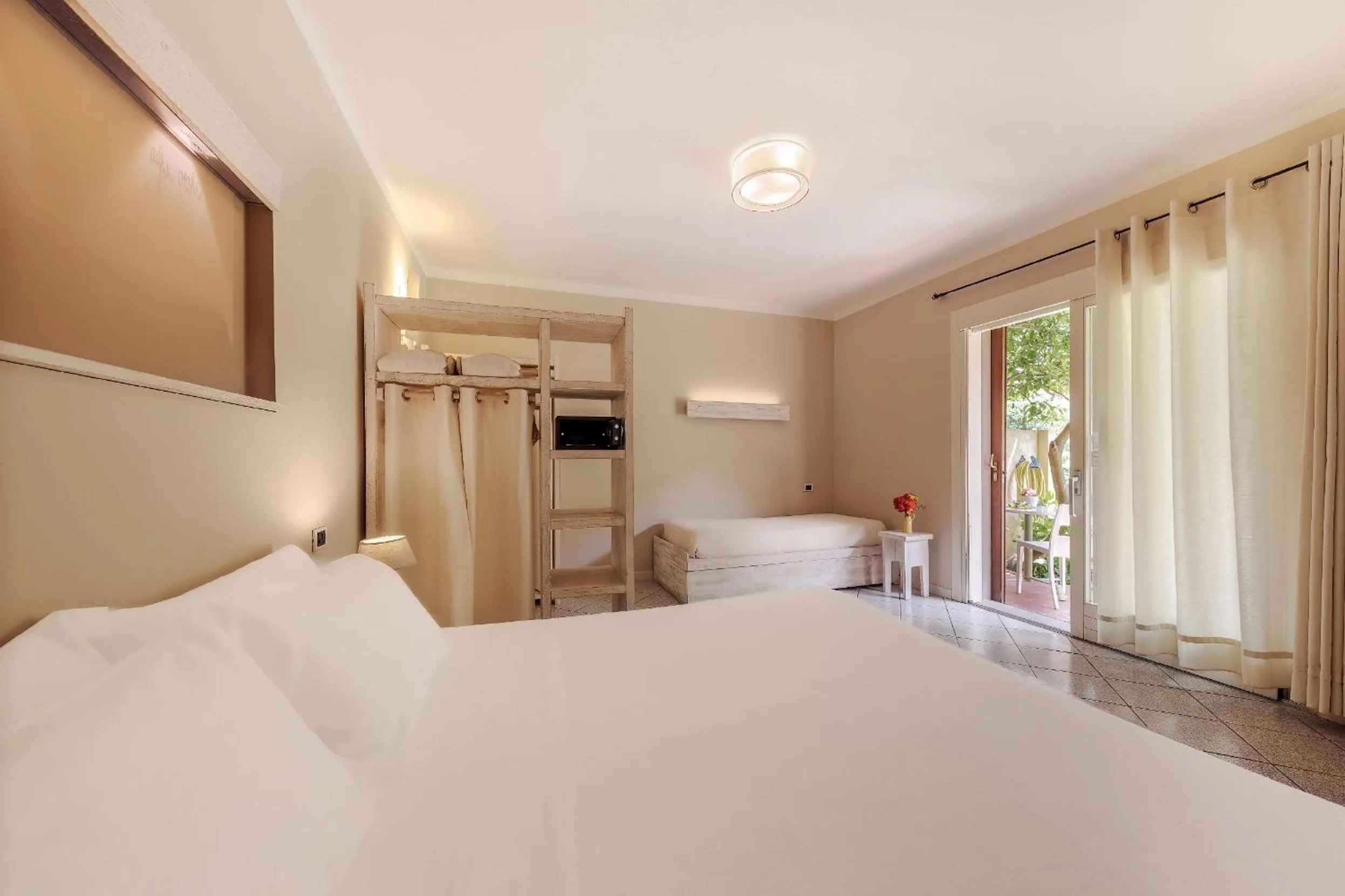 Bed in Hotel Cernia Isola Botanica