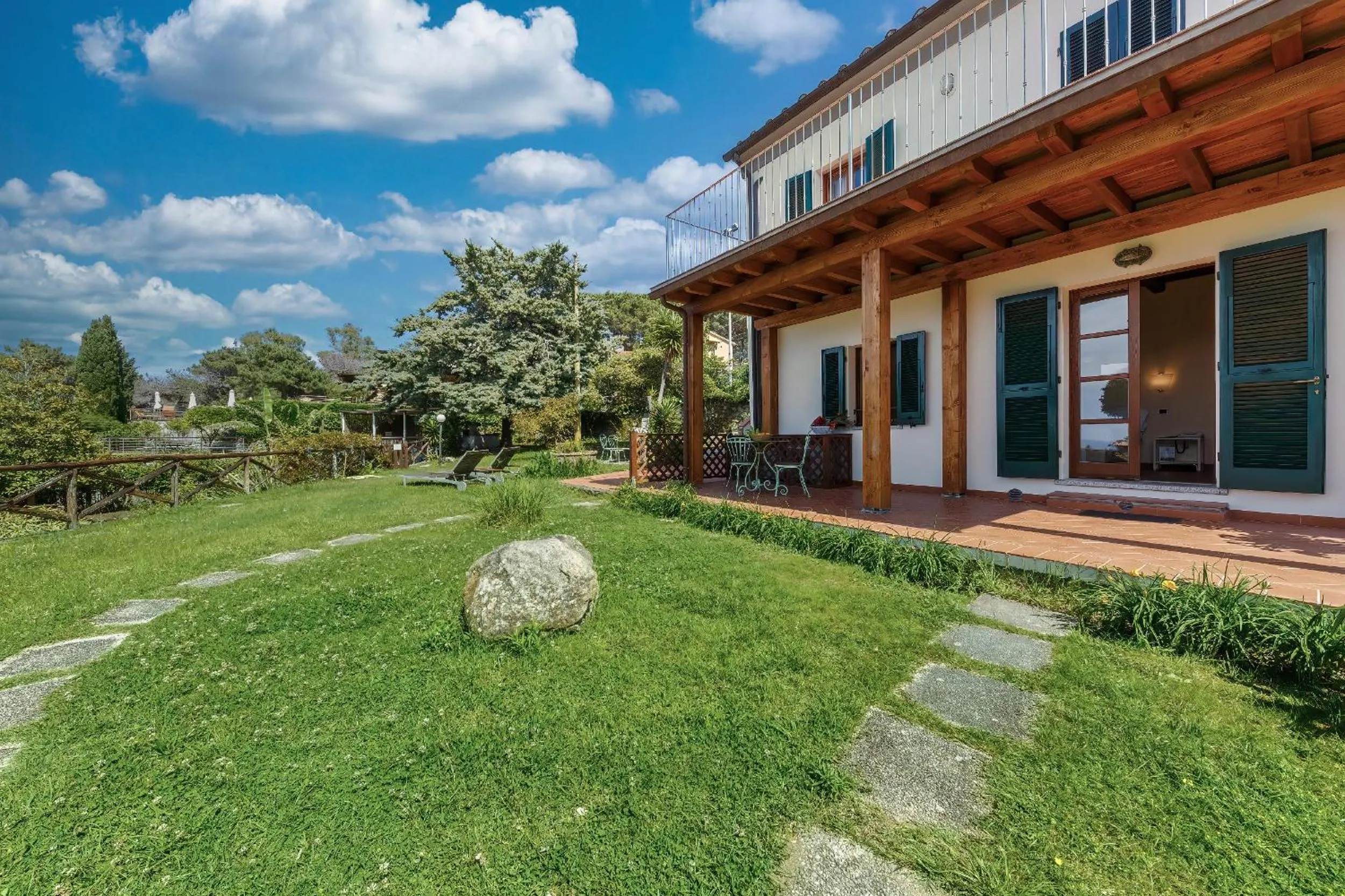 Property building in Hotel Cernia Isola Botanica