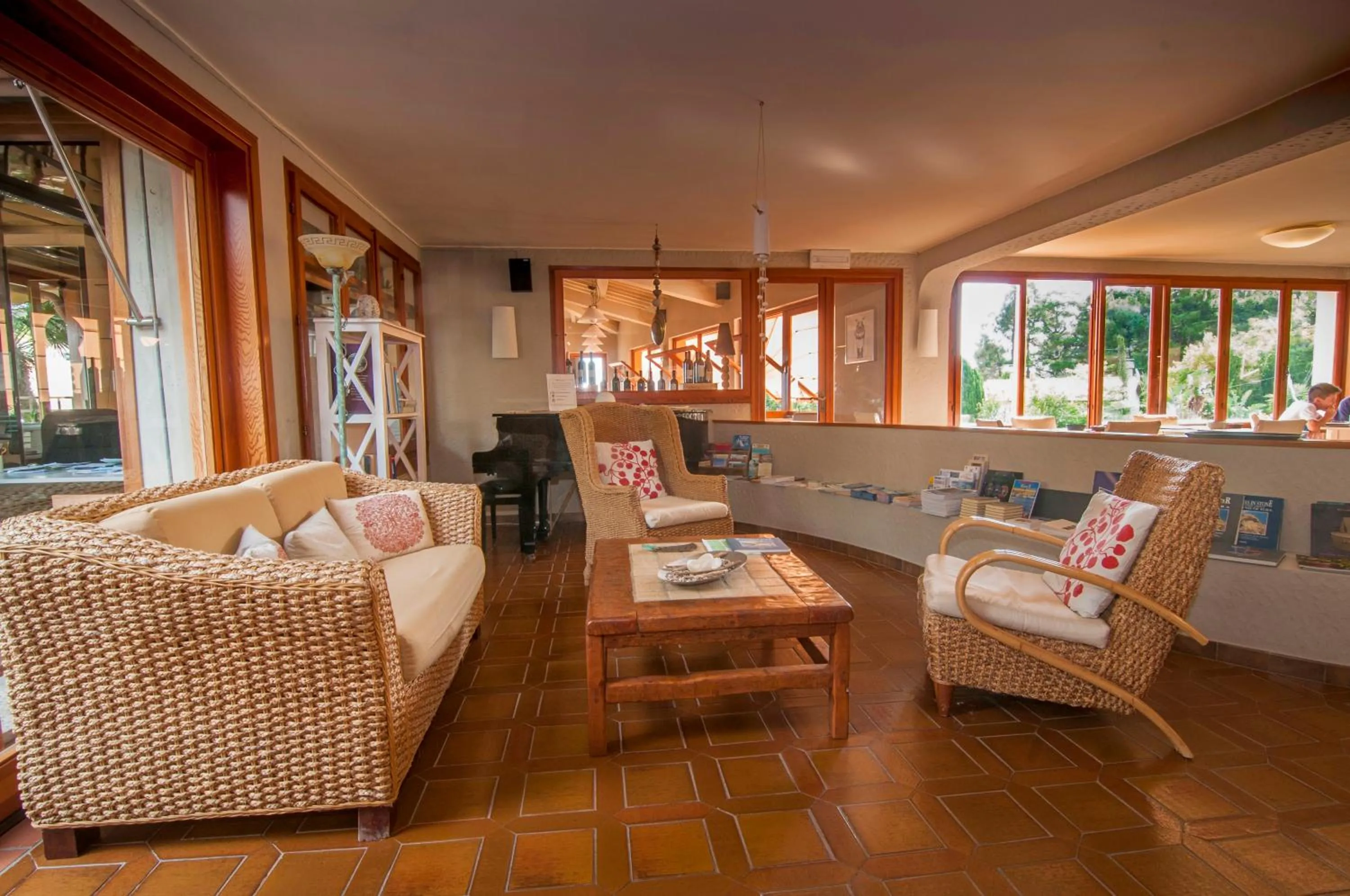 Lounge or bar in Hotel Cernia Isola Botanica