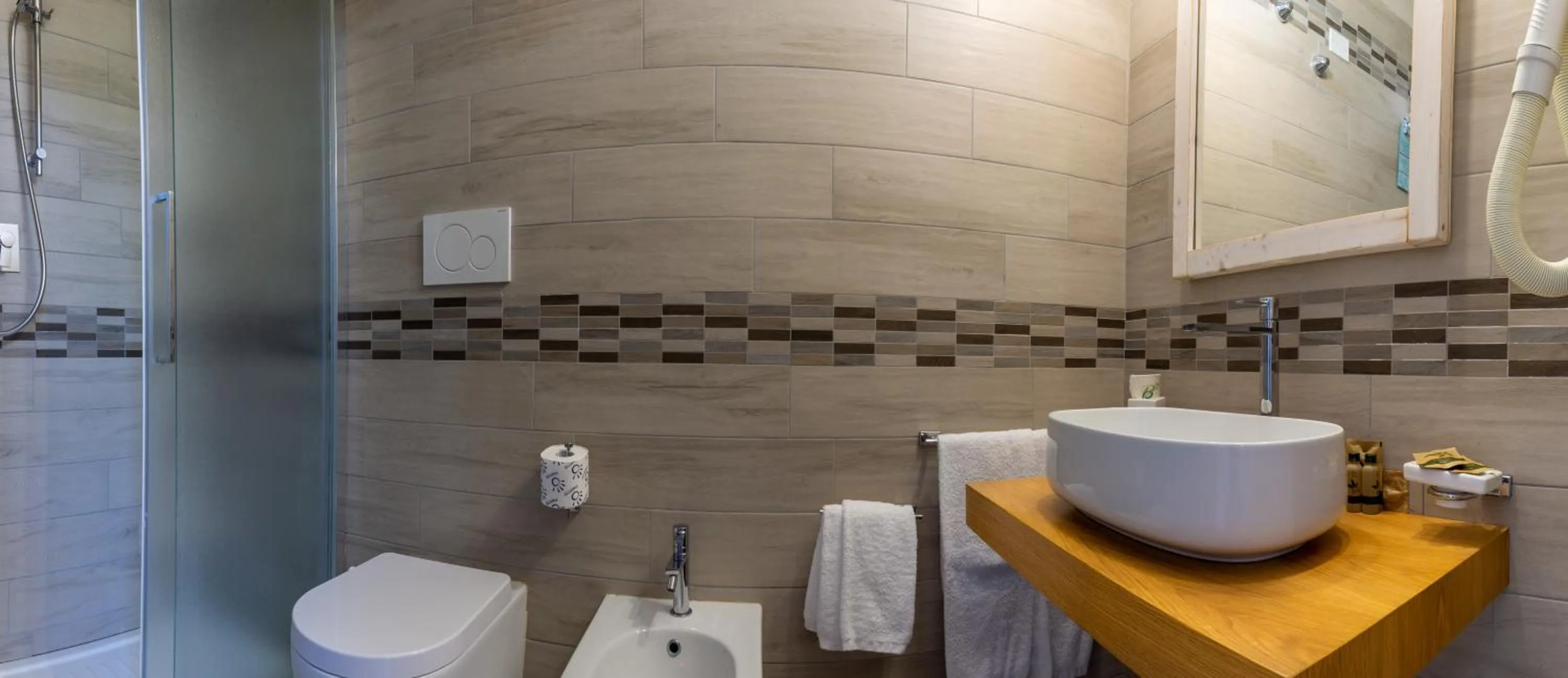 Bathroom in Hotel Cernia Isola Botanica