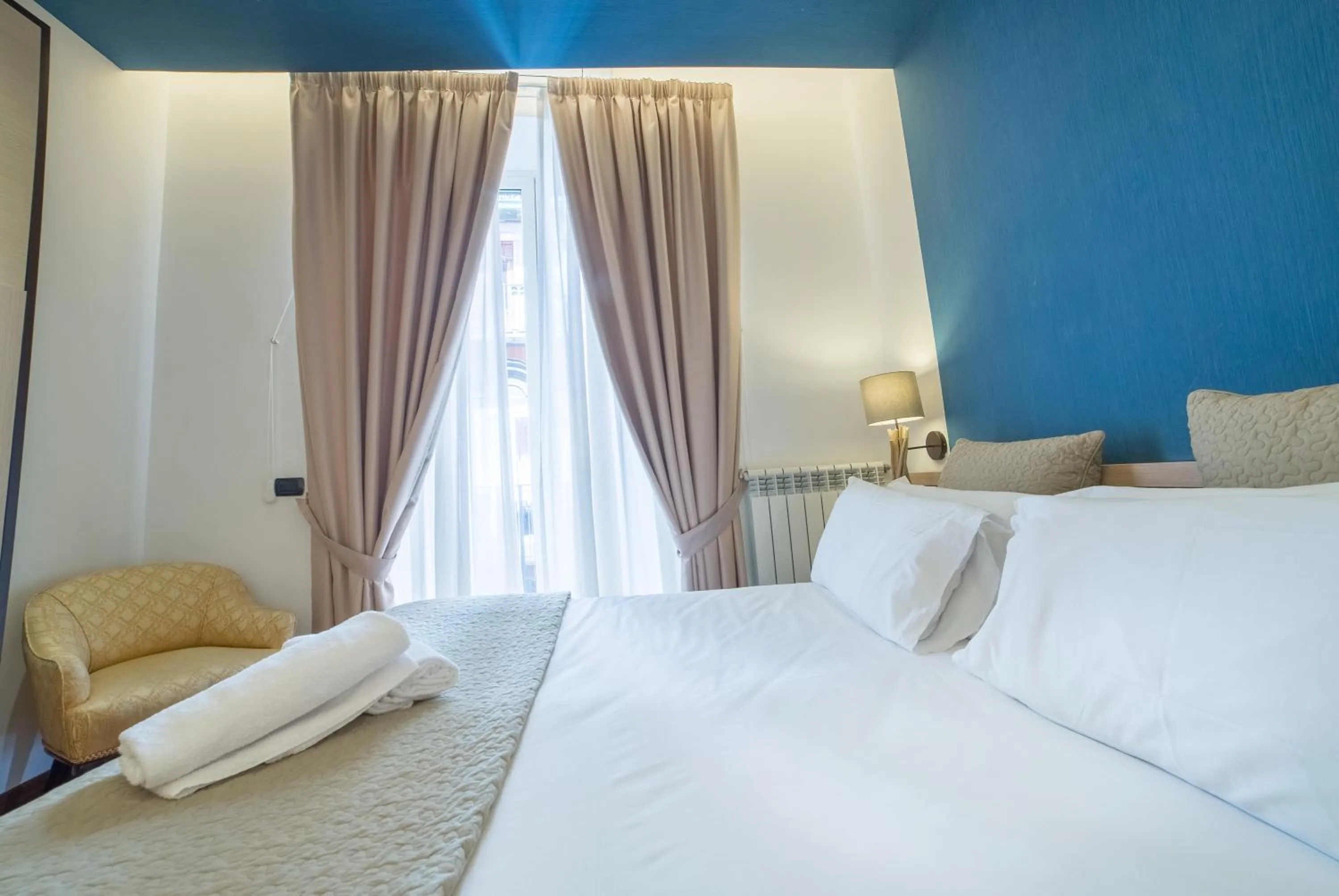 Balcony/Terrace, Bed in B&B Chiaia 32