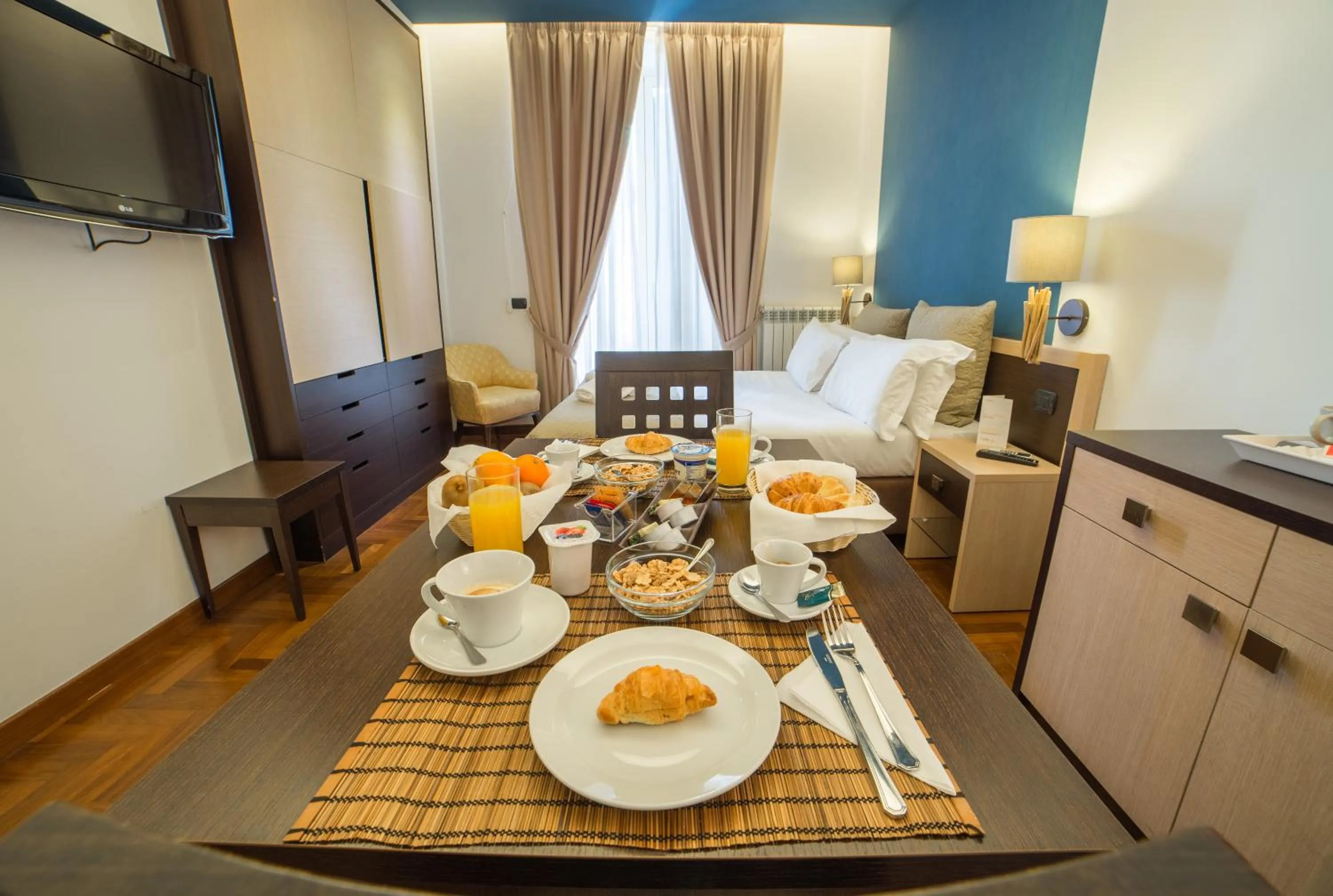 Breakfast in B&B Chiaia 32