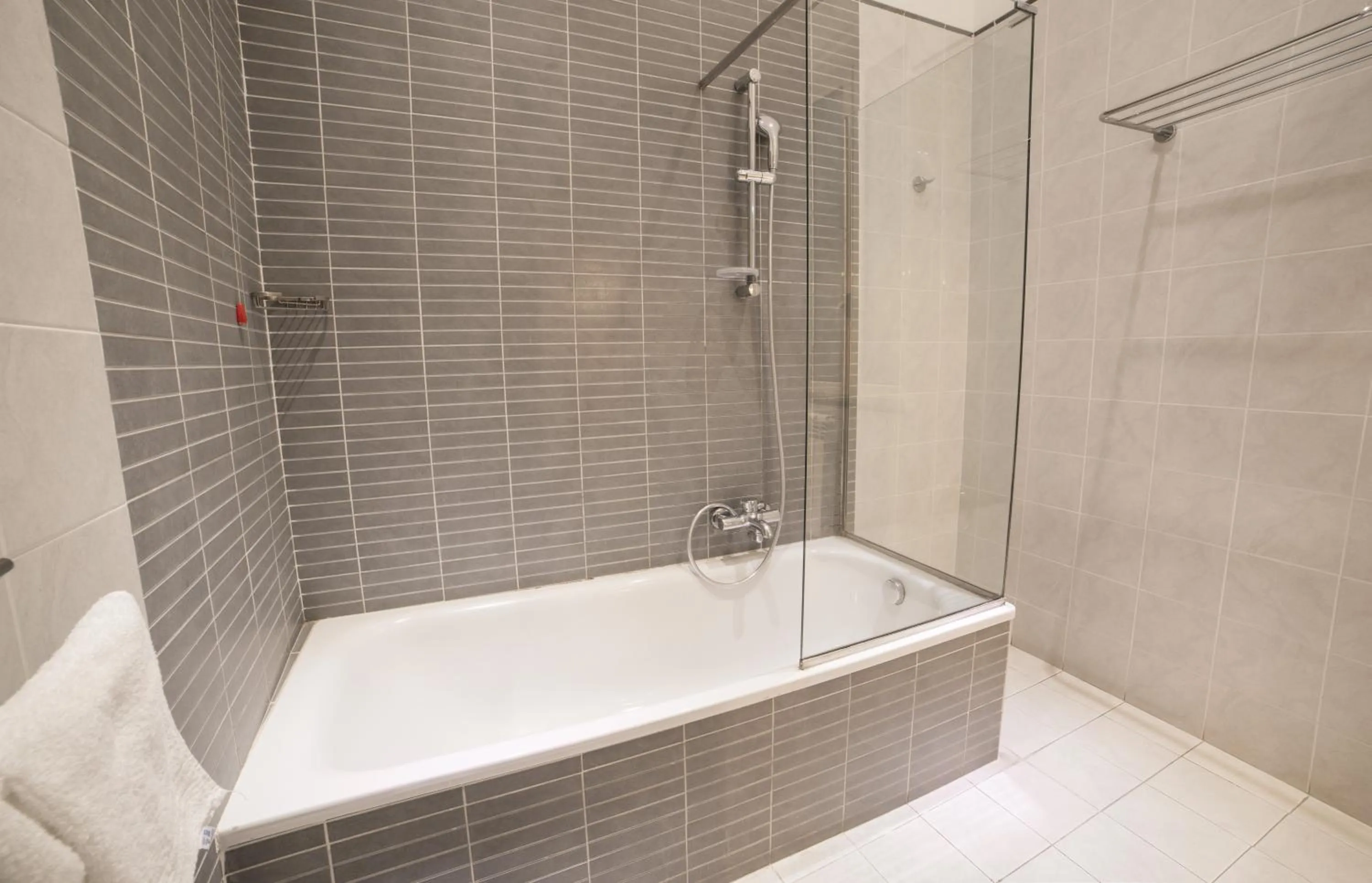 Shower in B&B Chiaia 32