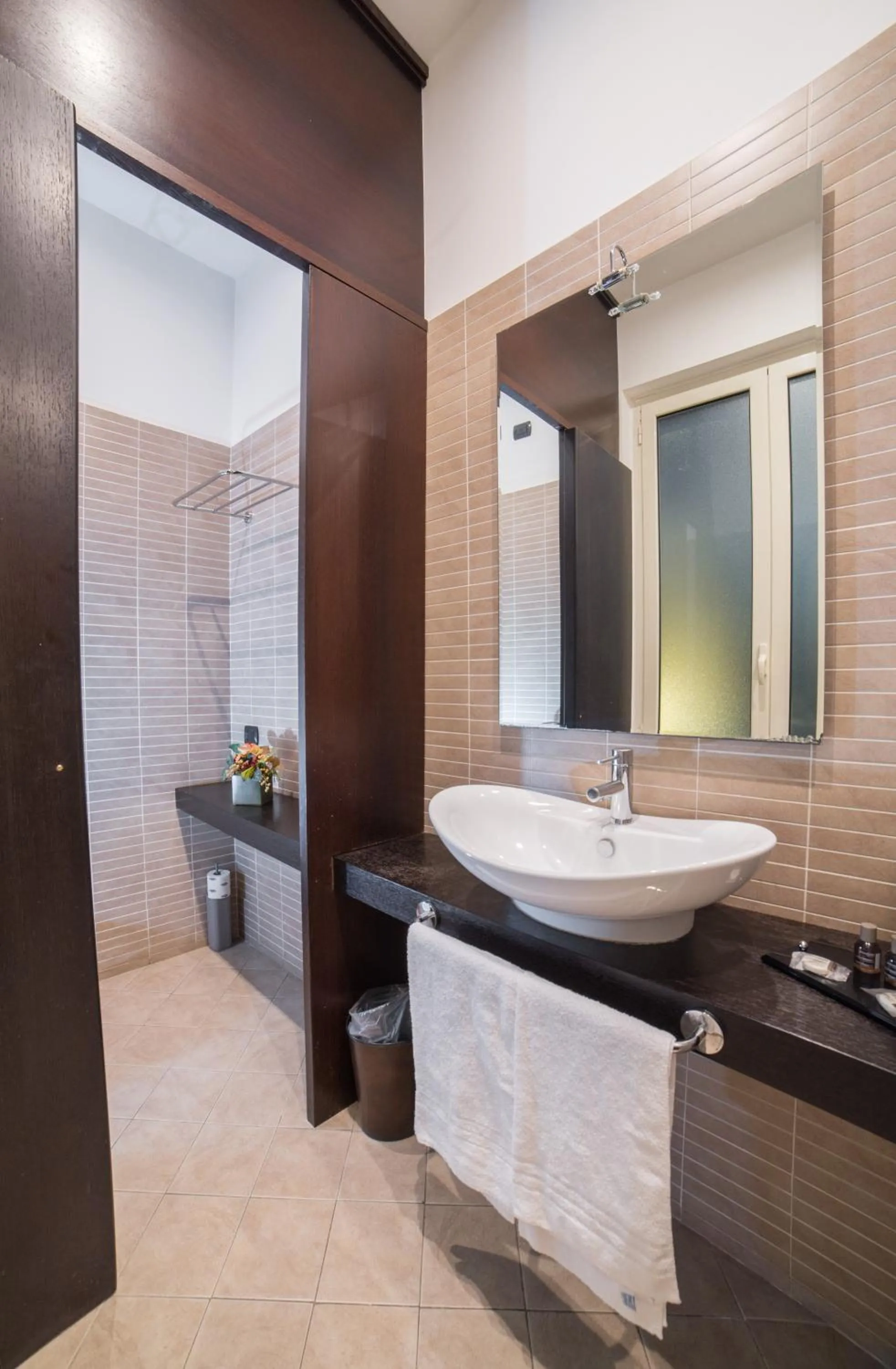 Bathroom in B&B Chiaia 32