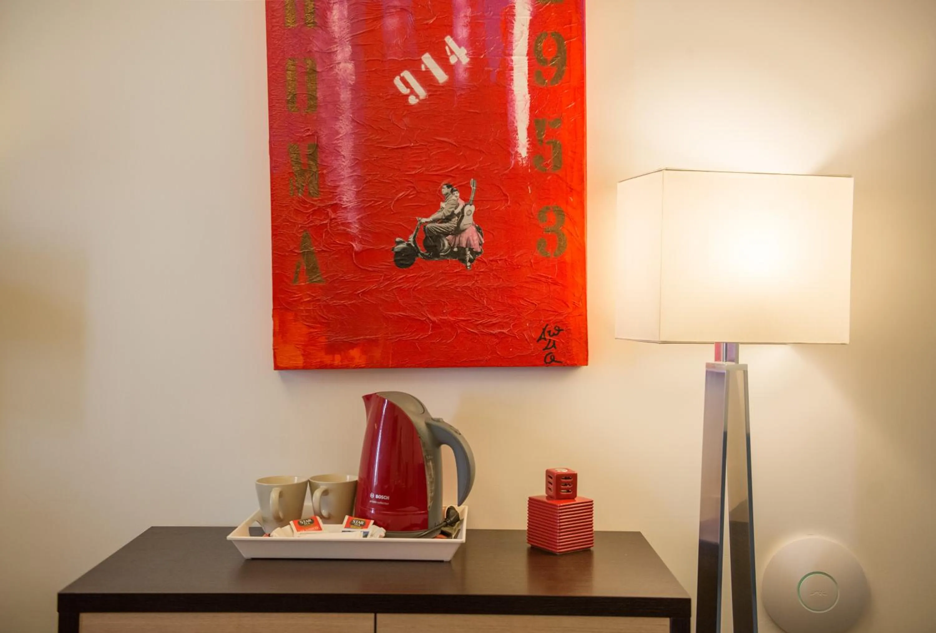 Coffee/tea facilities in B&B Chiaia 32