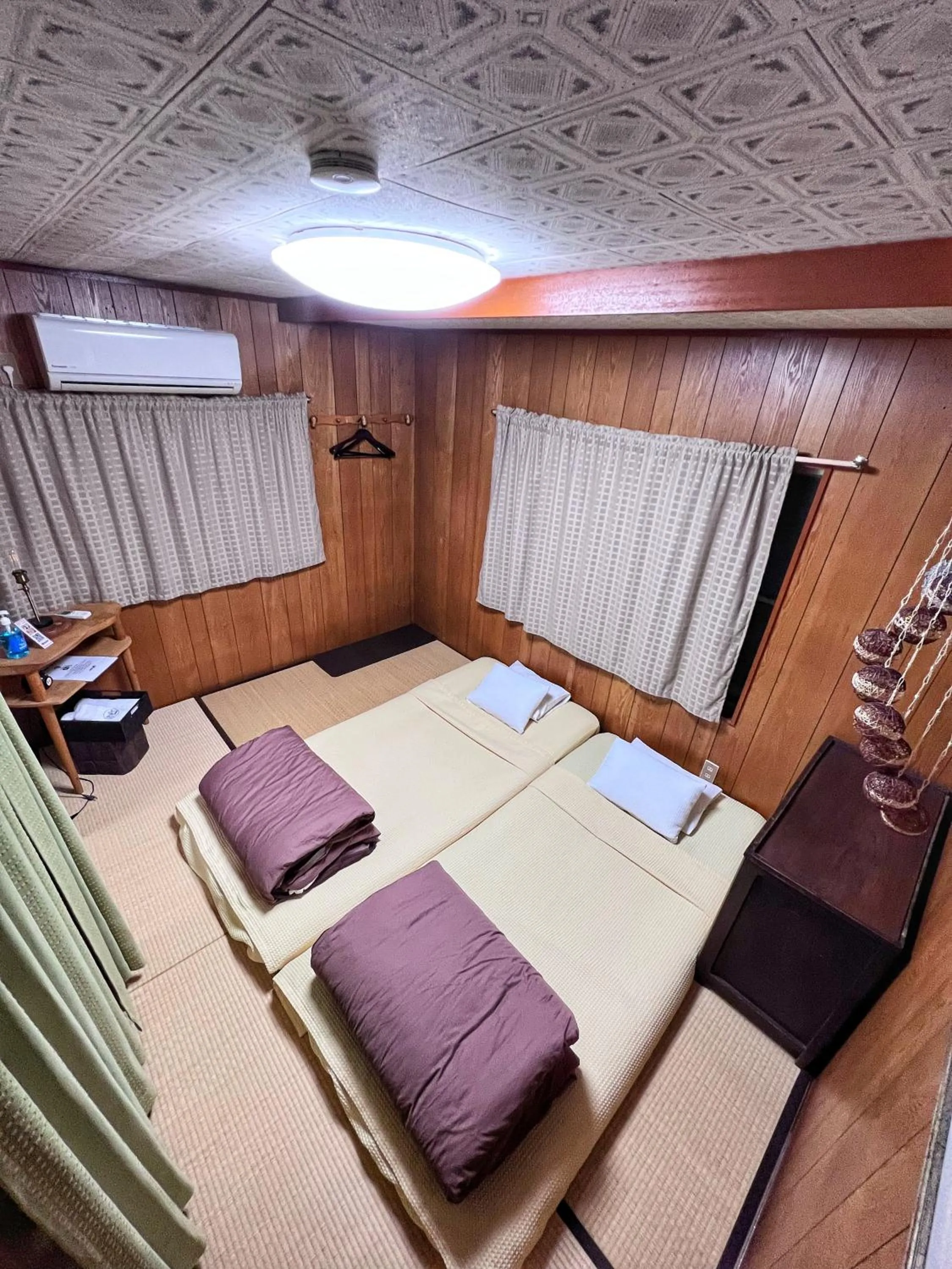 Bed in Bighem Maison