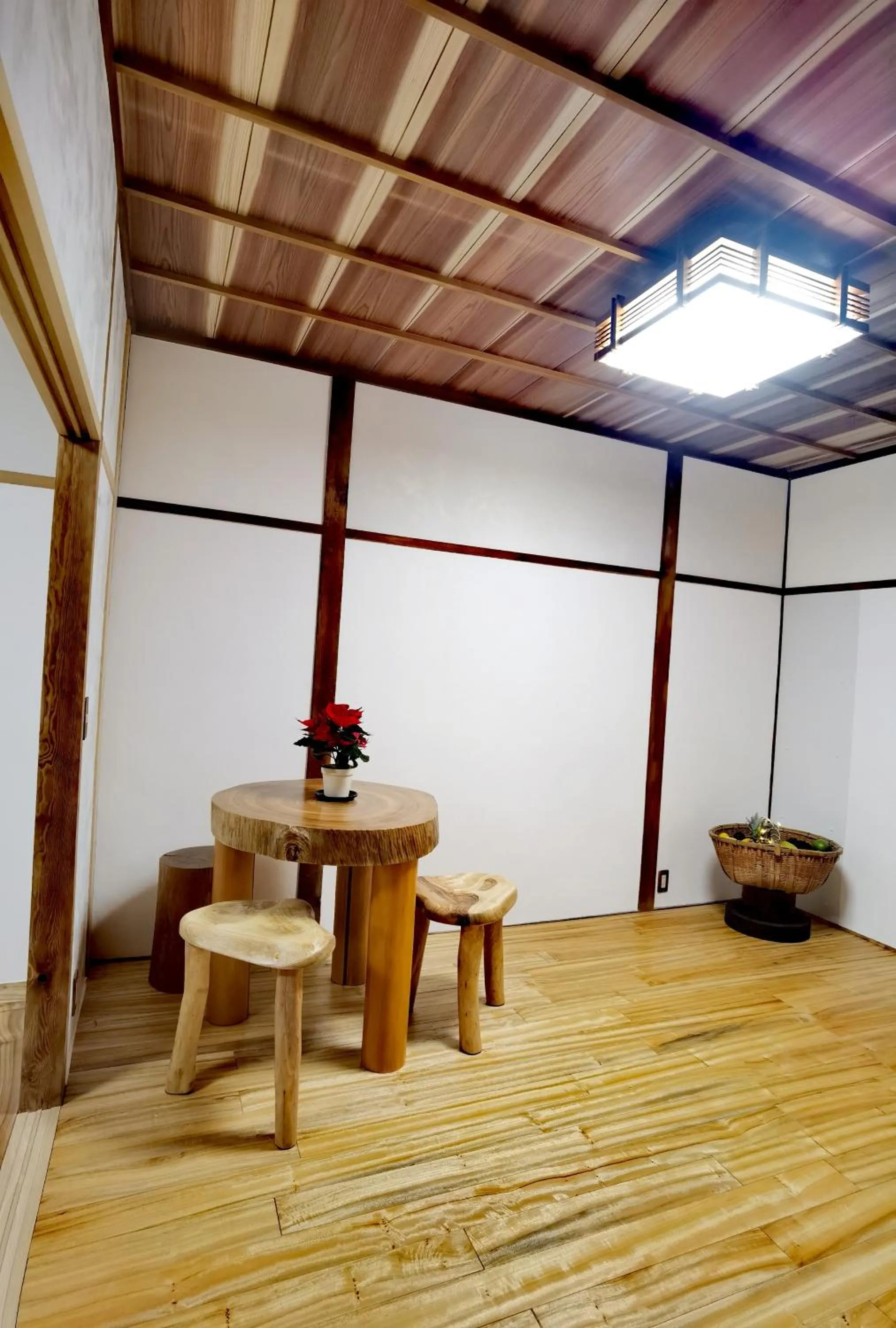 Dining area in Bighem Maison