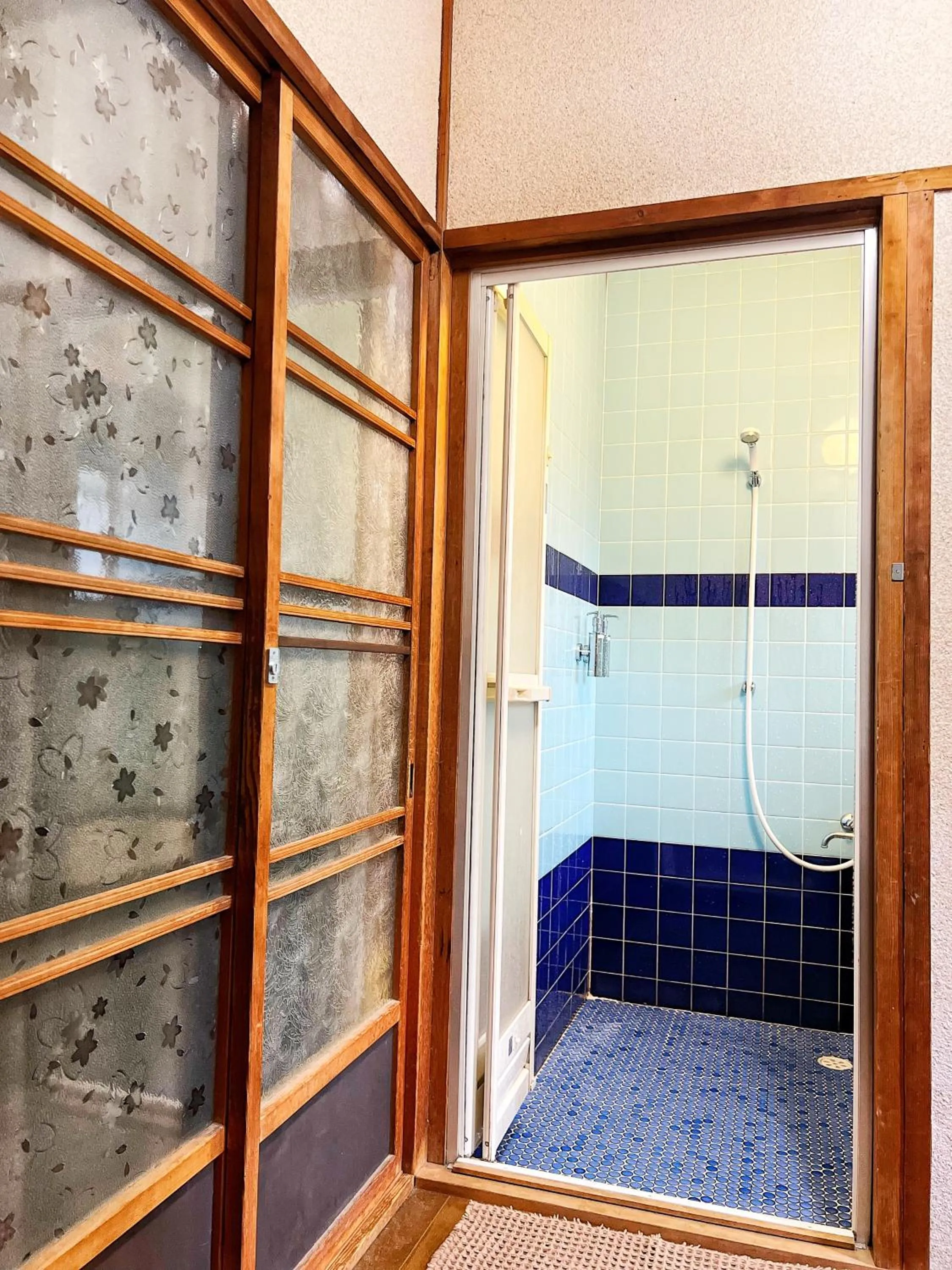 Shower in Bighem Maison