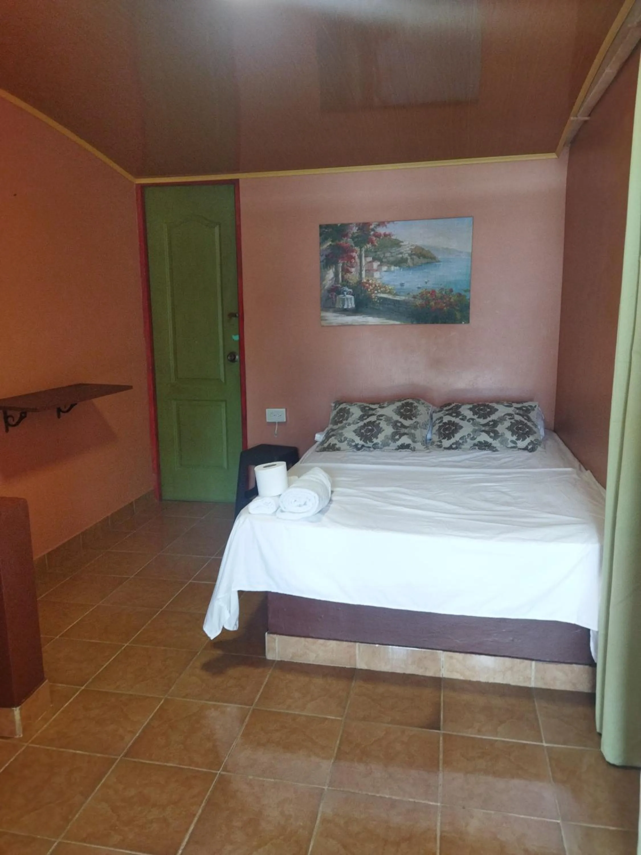 Bed in Ofiuras Hostal
