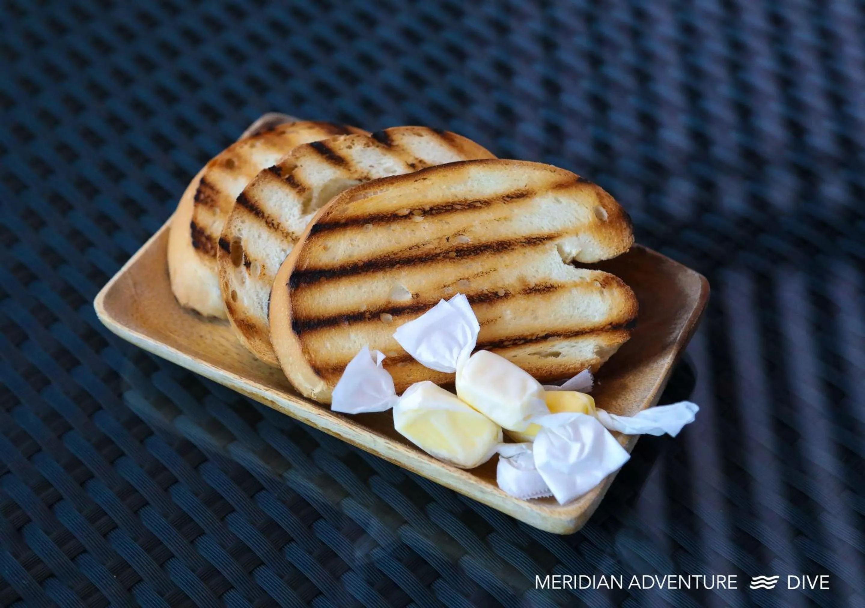 Food and drinks in Meridian Adventure Marina Club & Resort