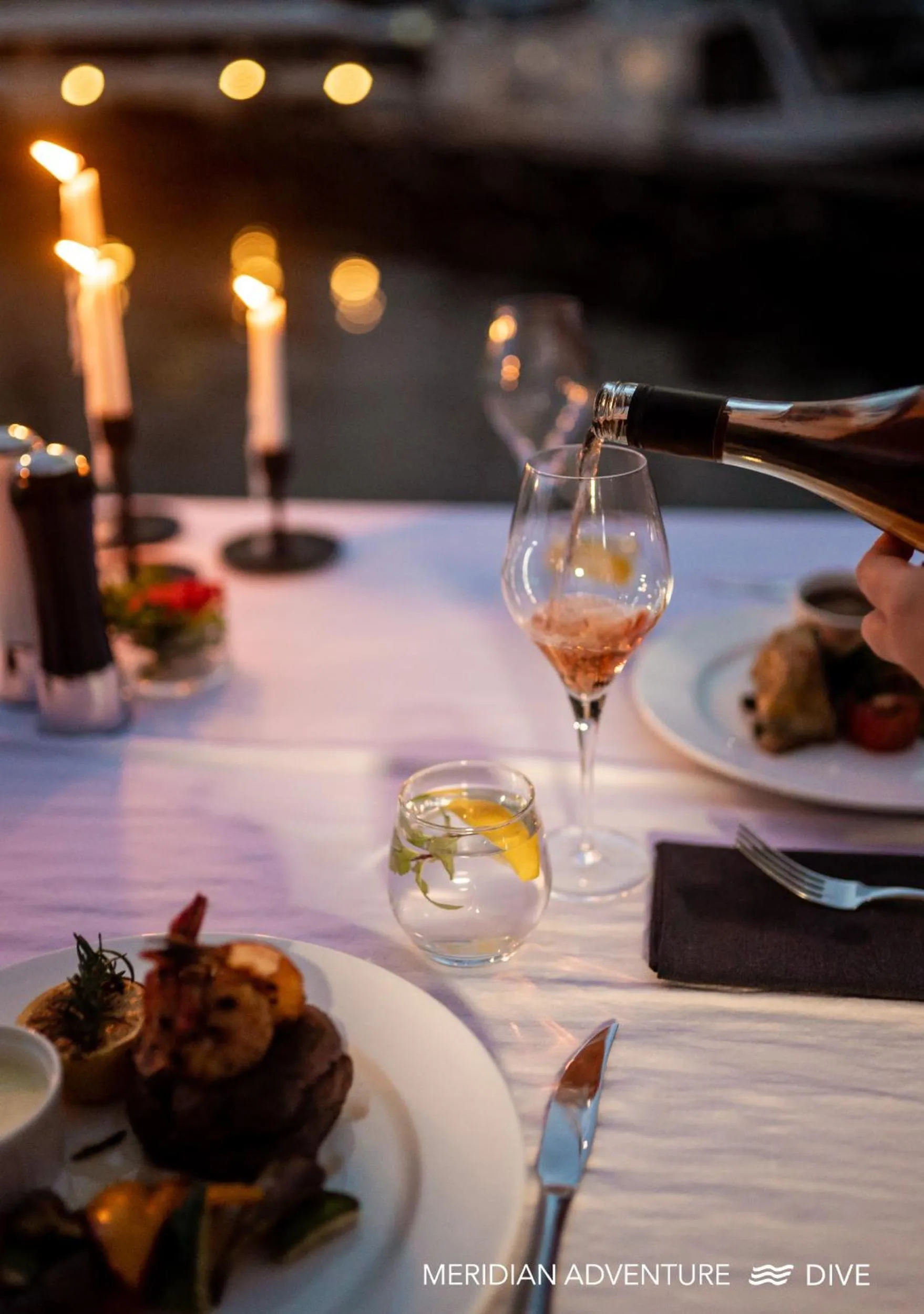 Food and drinks in Meridian Adventure Marina Club & Resort