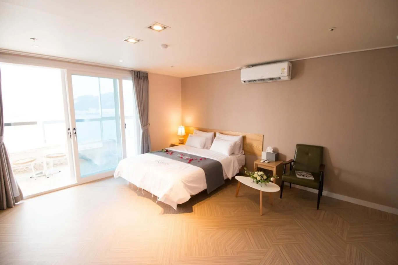 Bed in Lium Spa Hostel