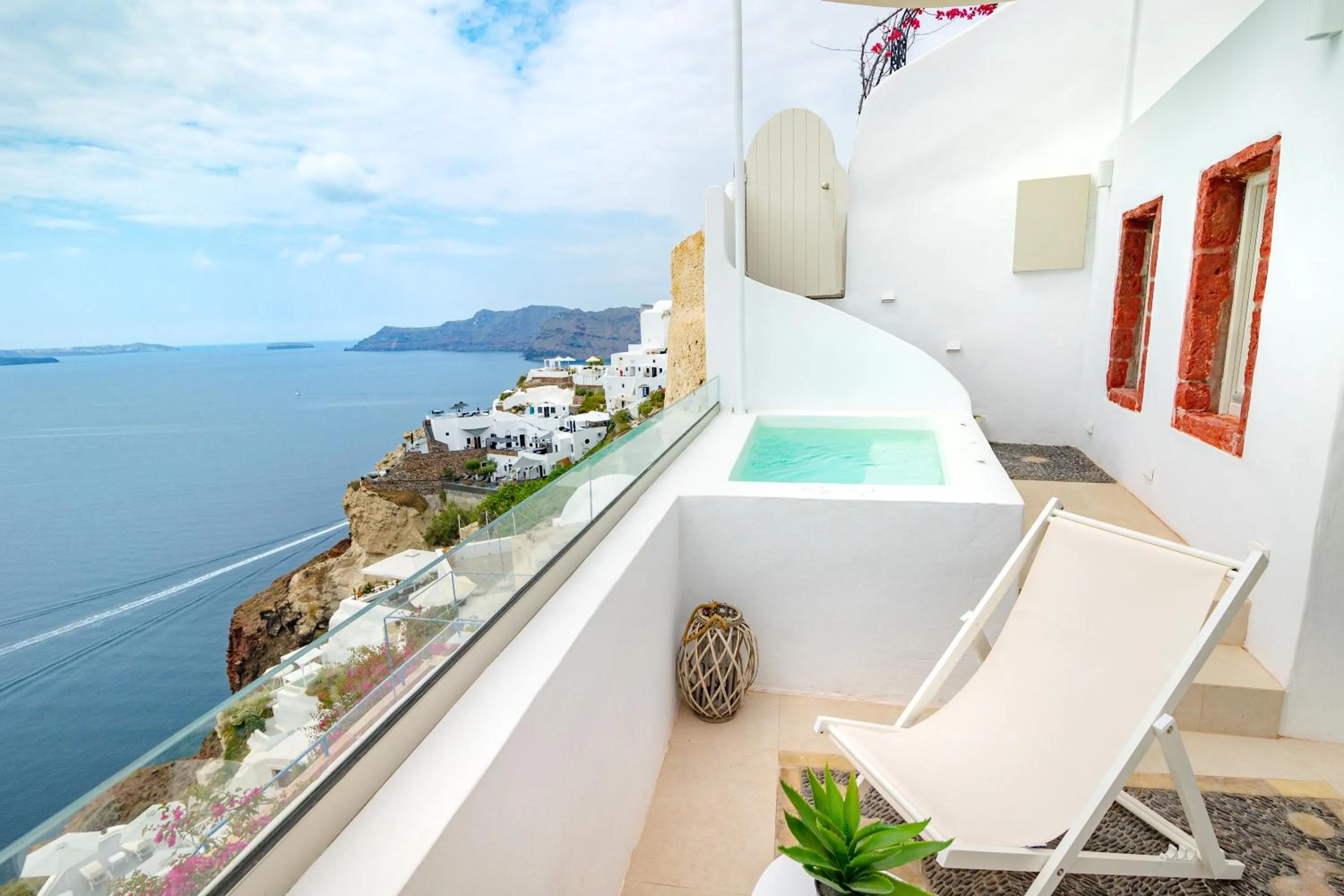 Natural landscape in Oia Mare Villas