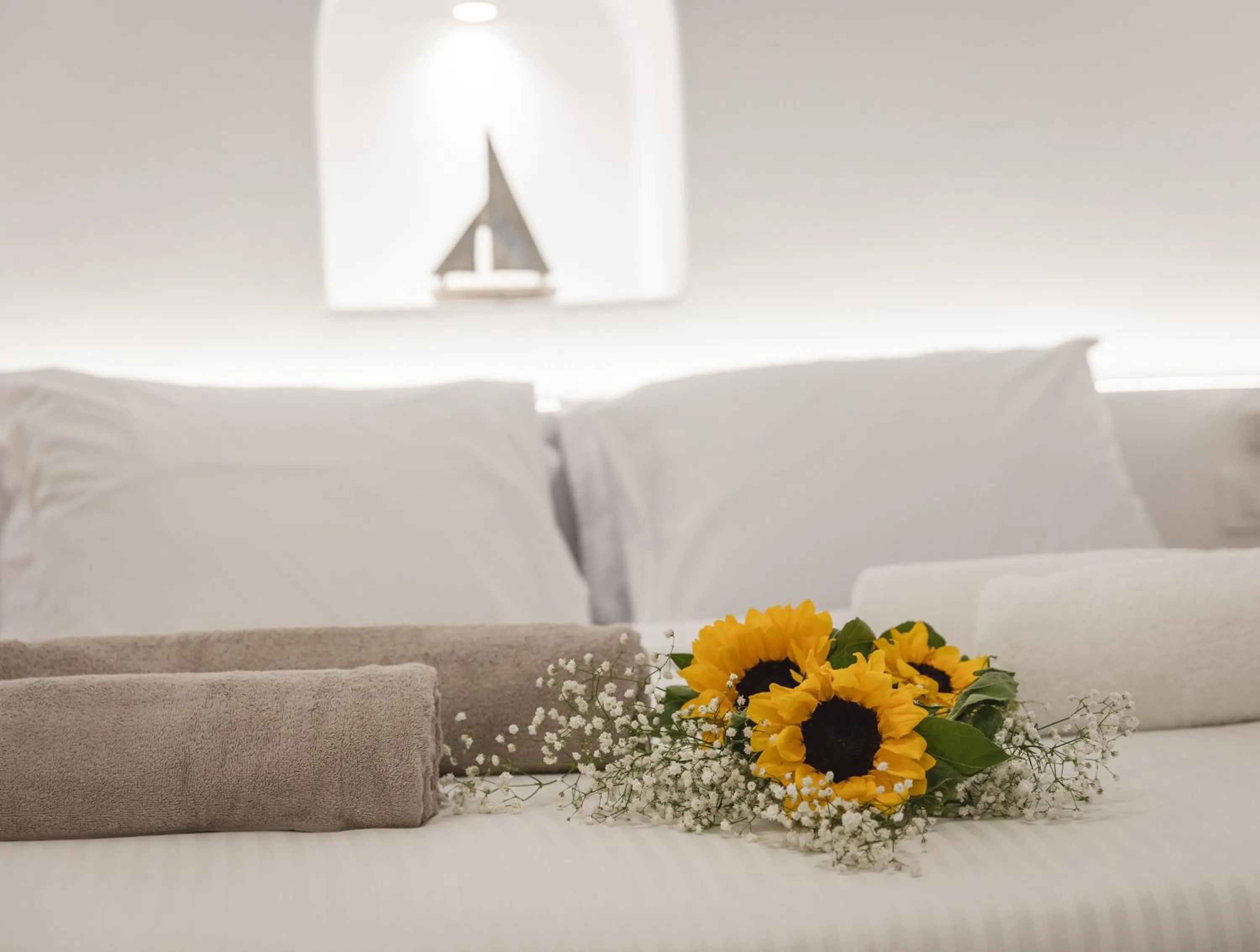 Bed in Oia Mare Villas