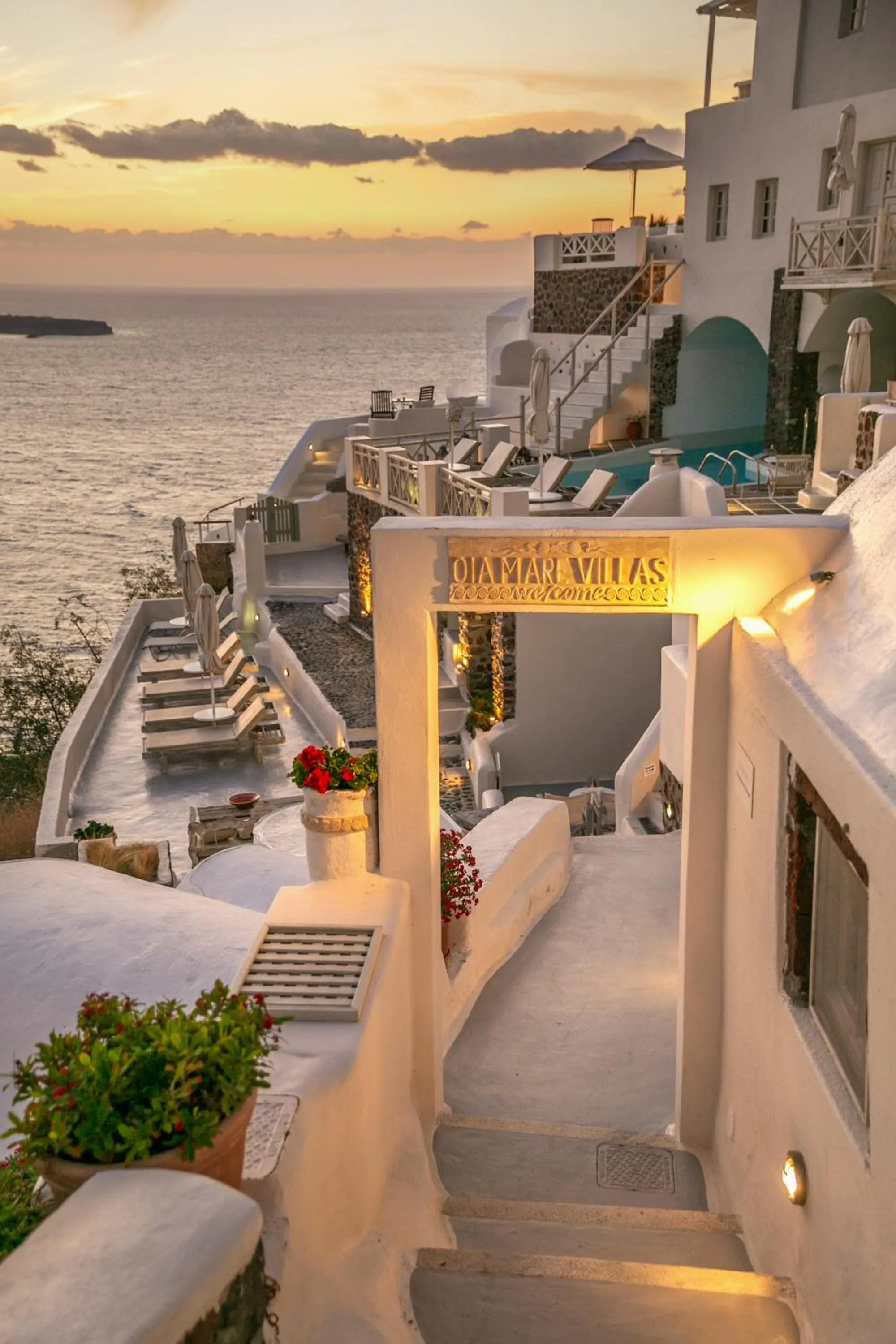 Facade/entrance in Oia Mare Villas