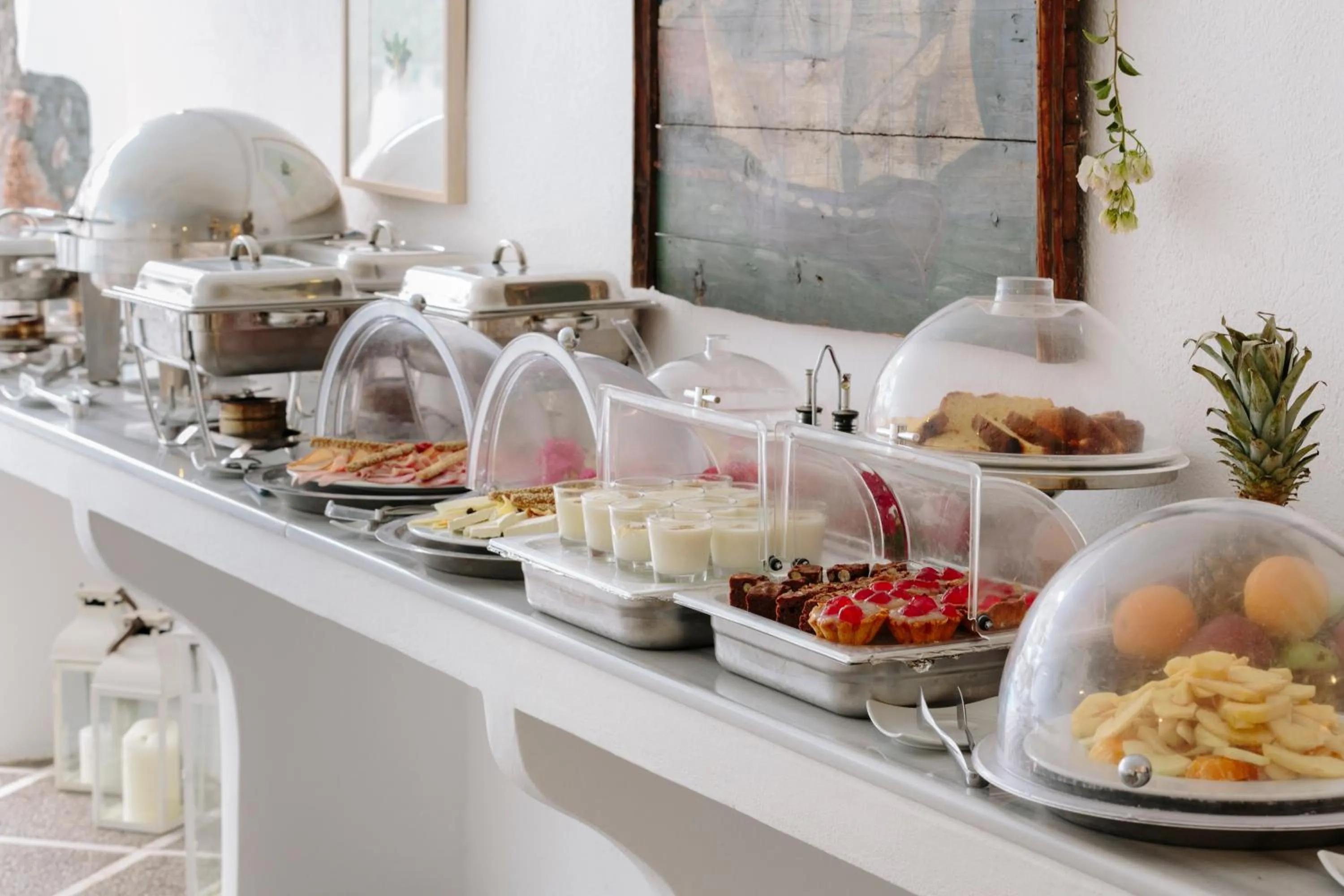 Buffet breakfast in Oia Mare Villas