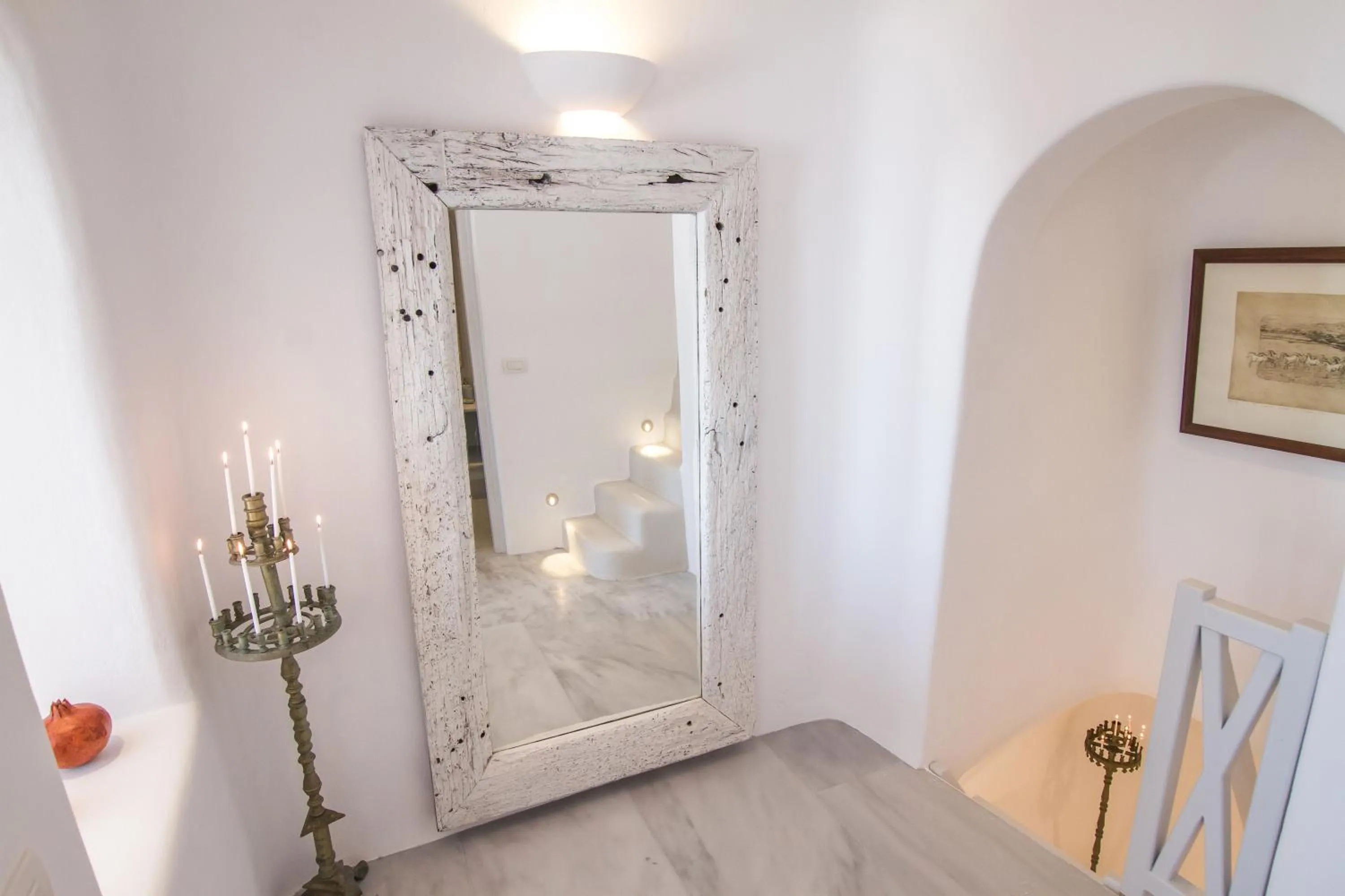 Decorative detail in Oia Mare Villas