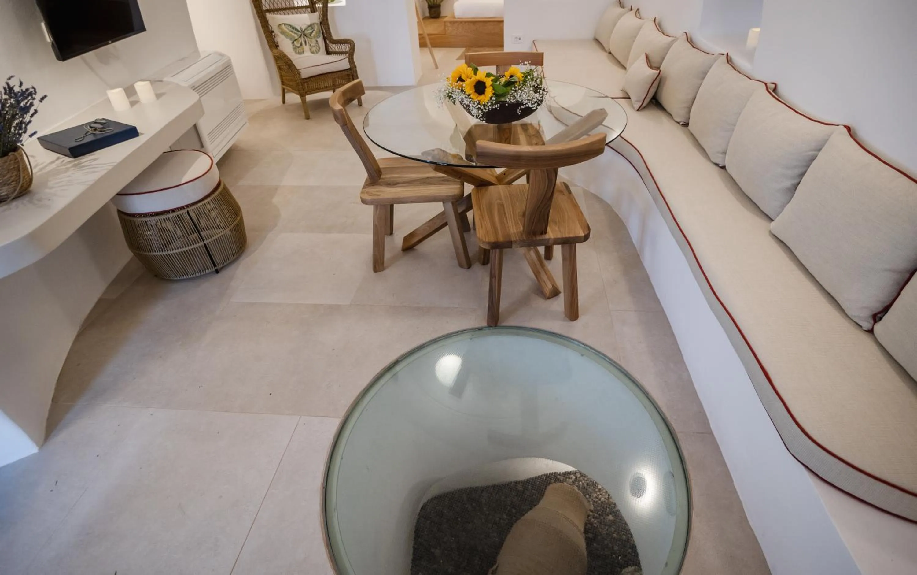 TV and multimedia in Oia Mare Villas