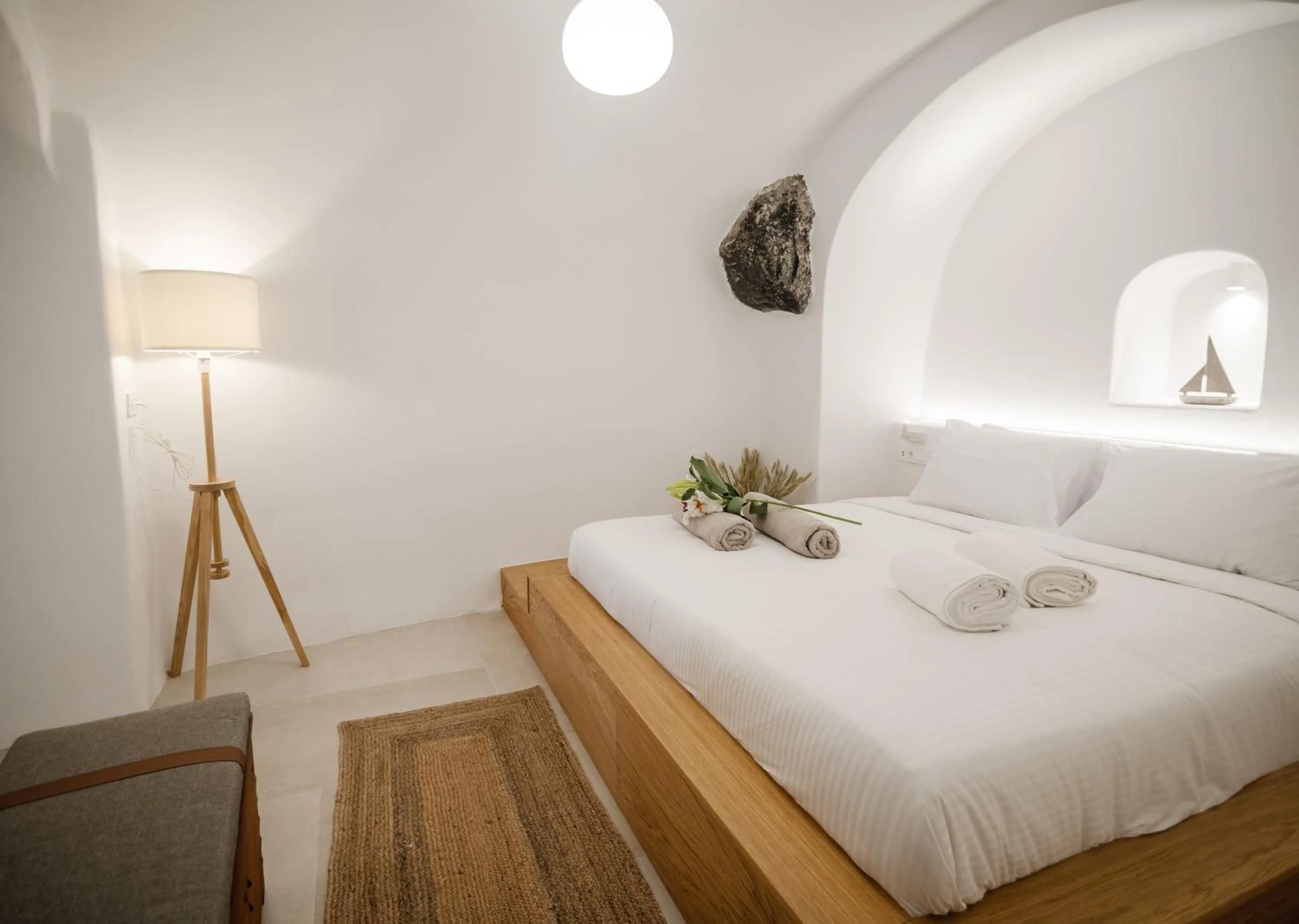Bed in Oia Mare Villas