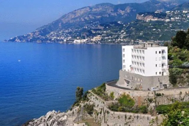 Facade/entrance in Residence Due Torri