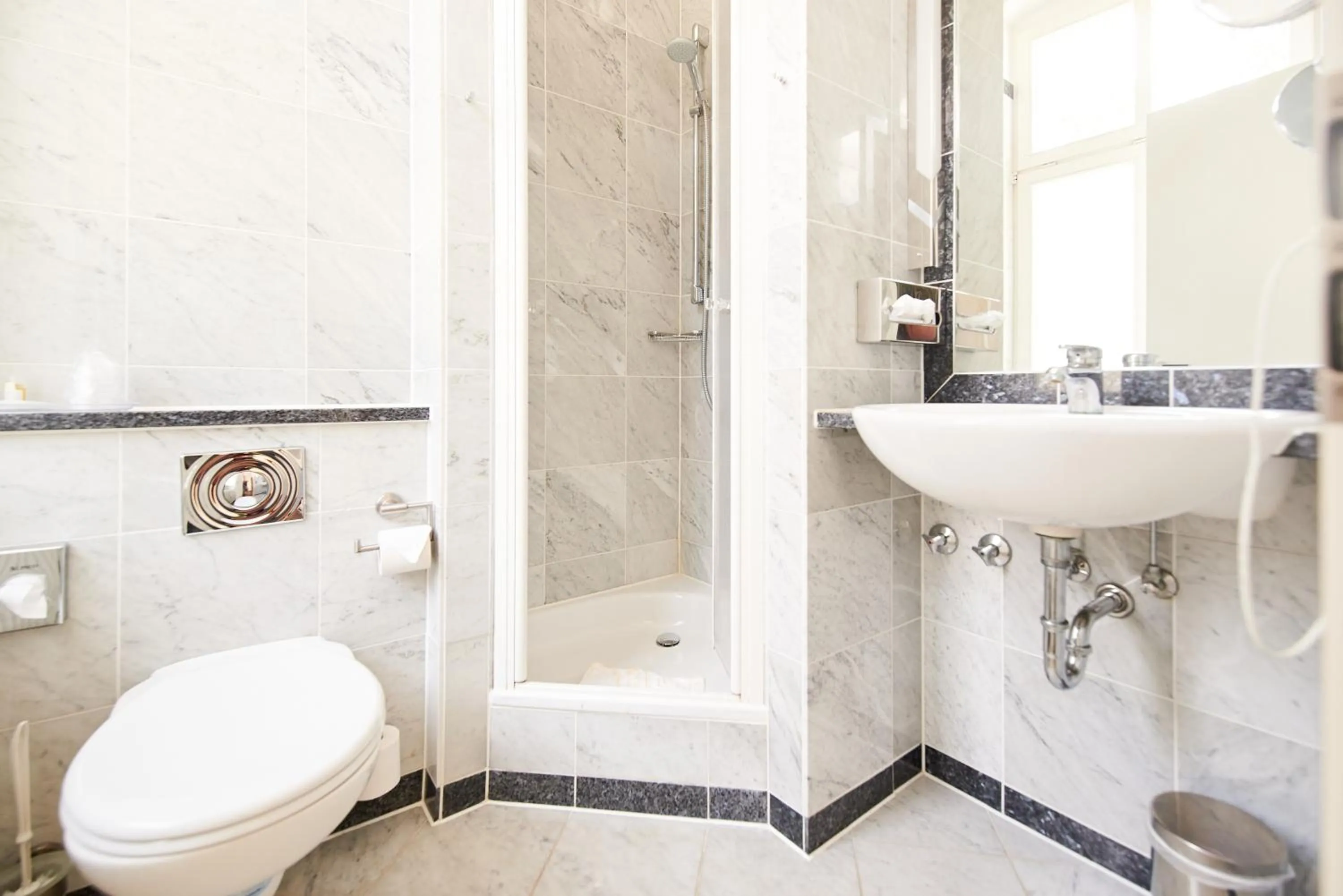 Bathroom in Aparthotel Seeschlösschen