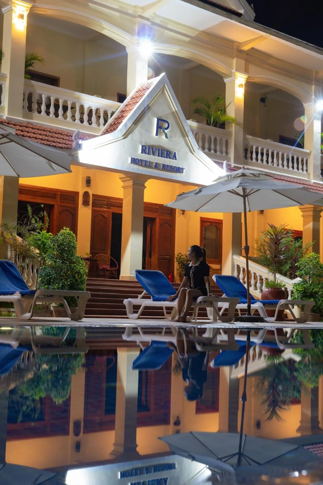 Swimming pool in Riviera Hotel & Resort Kep