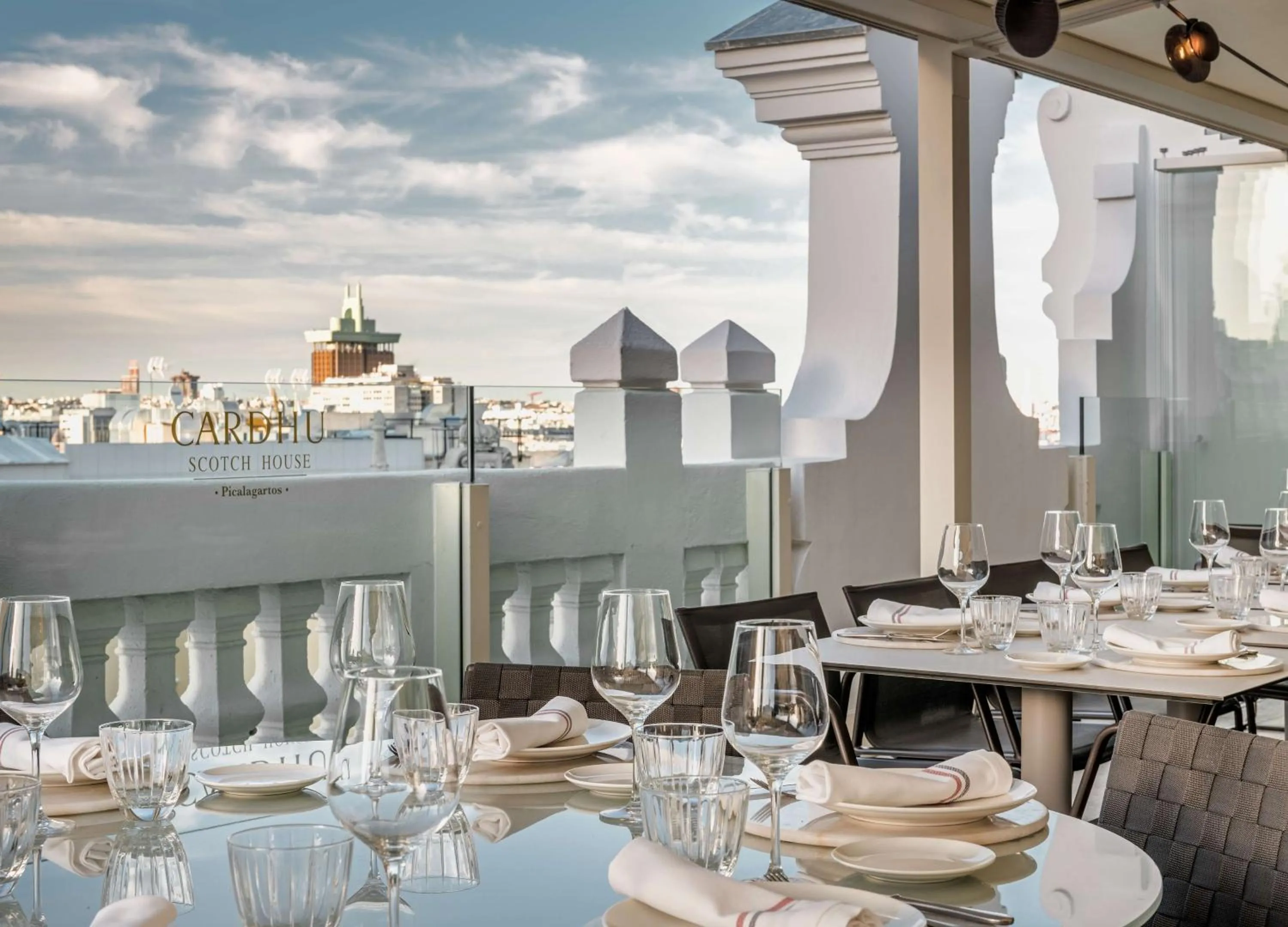 Restaurant/places to eat in NH Collection Madrid Gran Vía