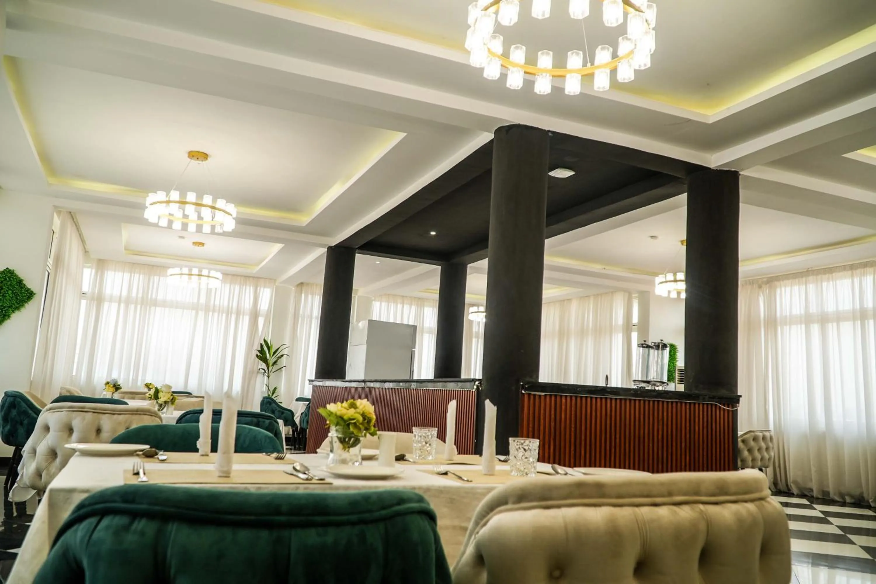 Restaurant/places to eat in Amor Hotels Abuja