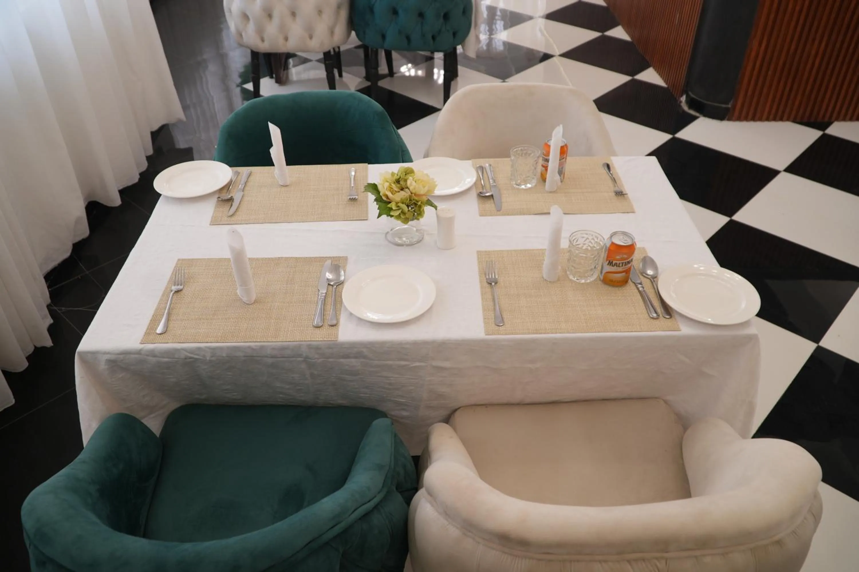 Restaurant/places to eat in Amor Hotels Abuja