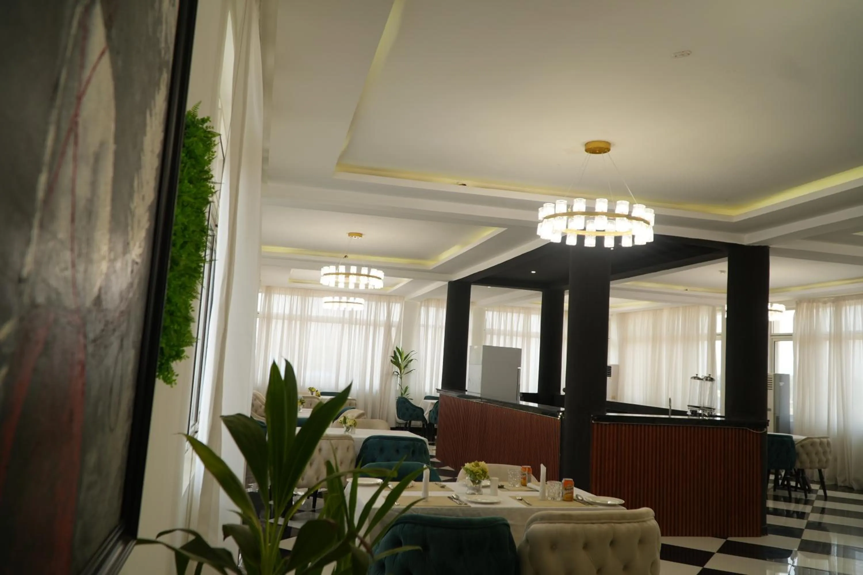Restaurant/places to eat in Amor Hotels Abuja