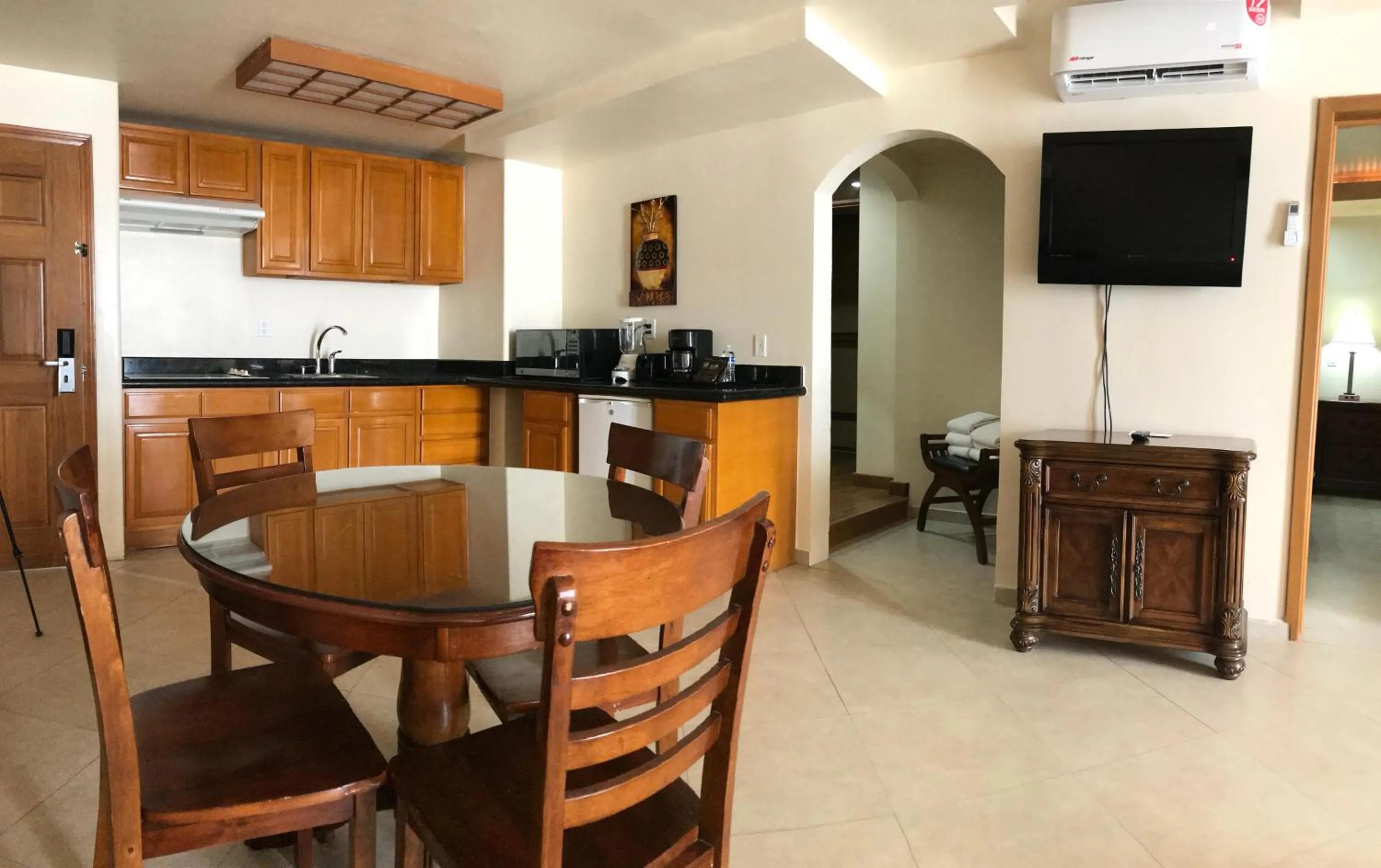 Kitchen or kitchenette in Hotel Playa Bonita Resort