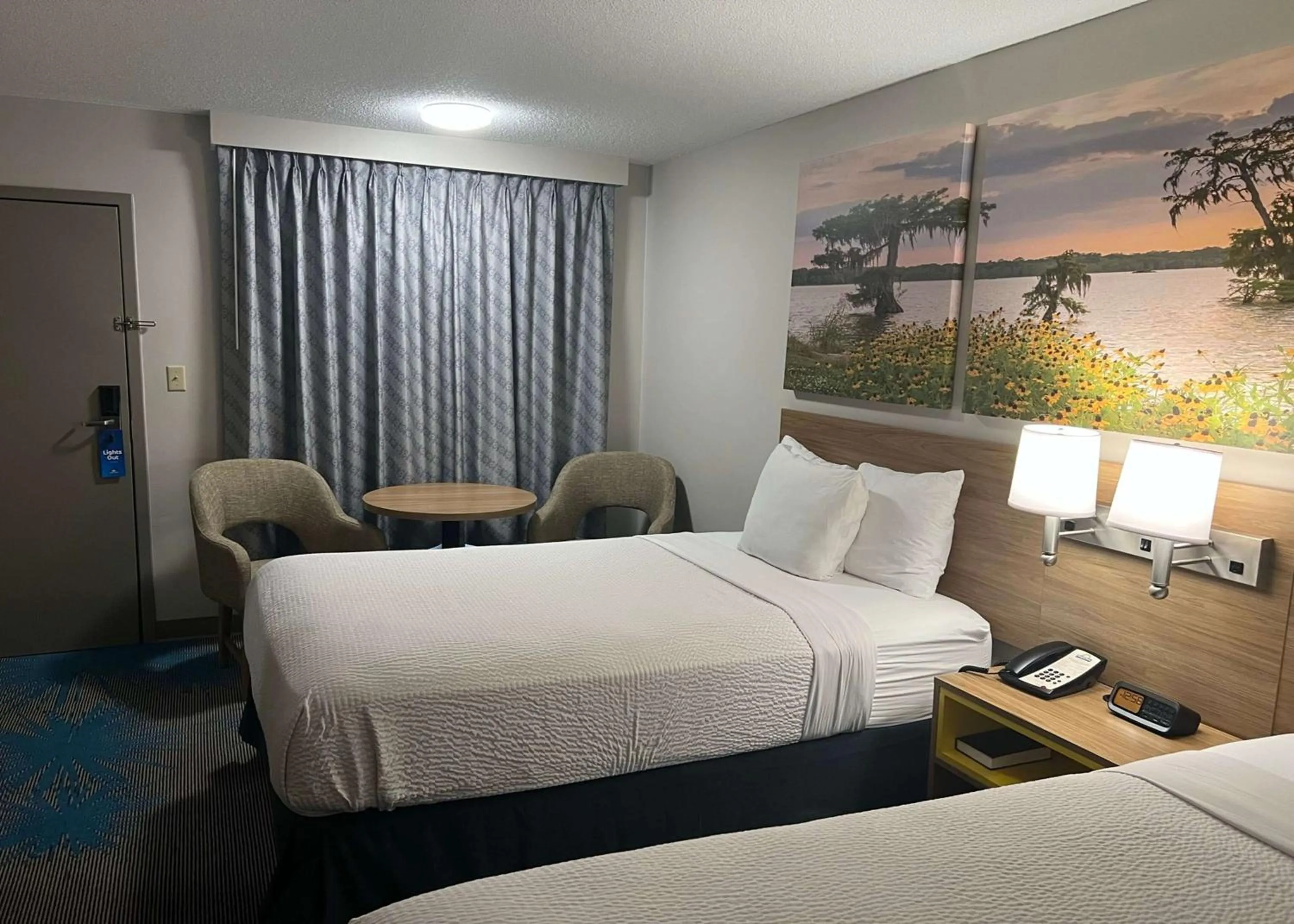 Photo of the whole room, Bed in Days Inn by Wyndham Valdosta I-75