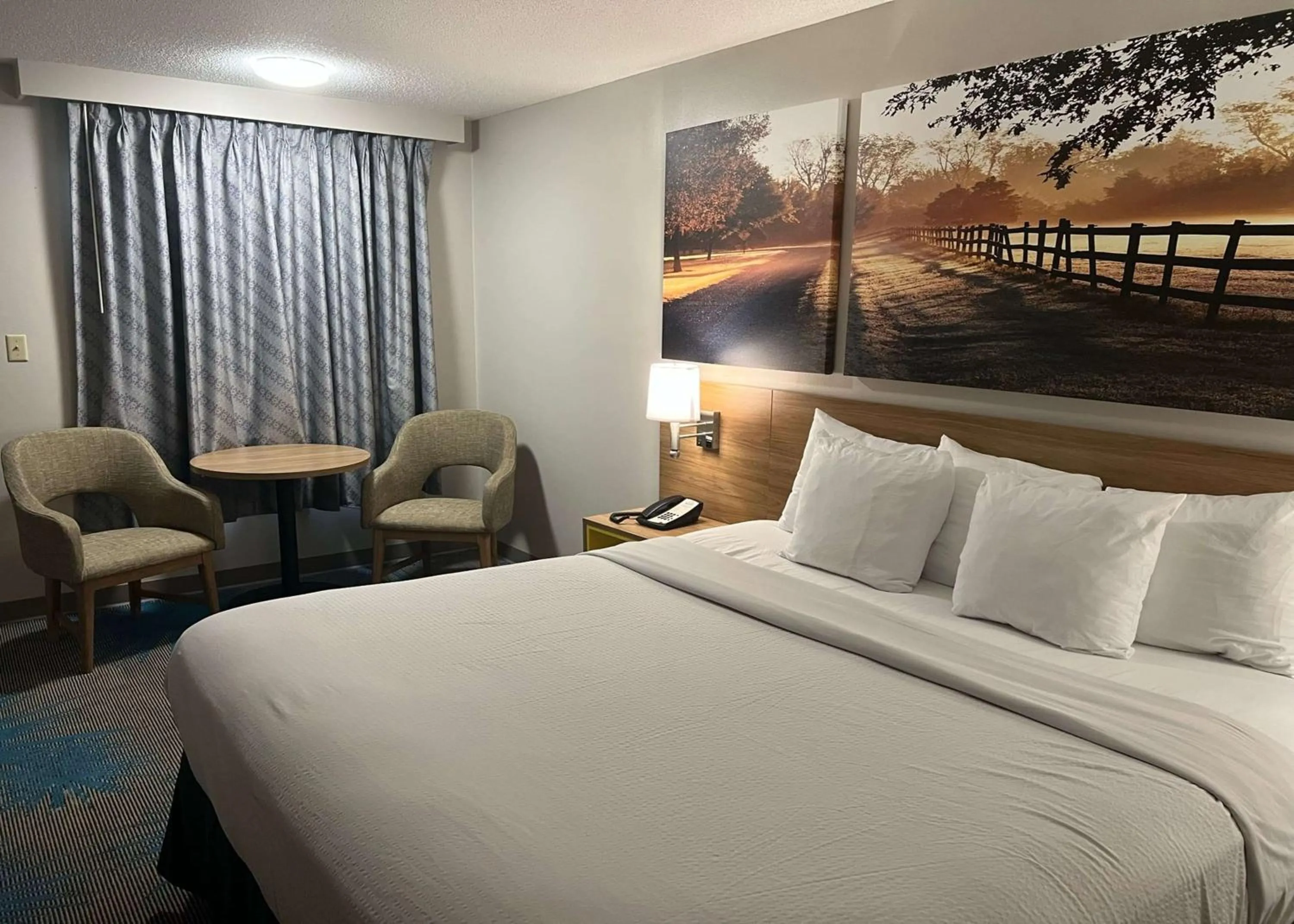 Photo of the whole room, Bed in Days Inn by Wyndham Valdosta I-75