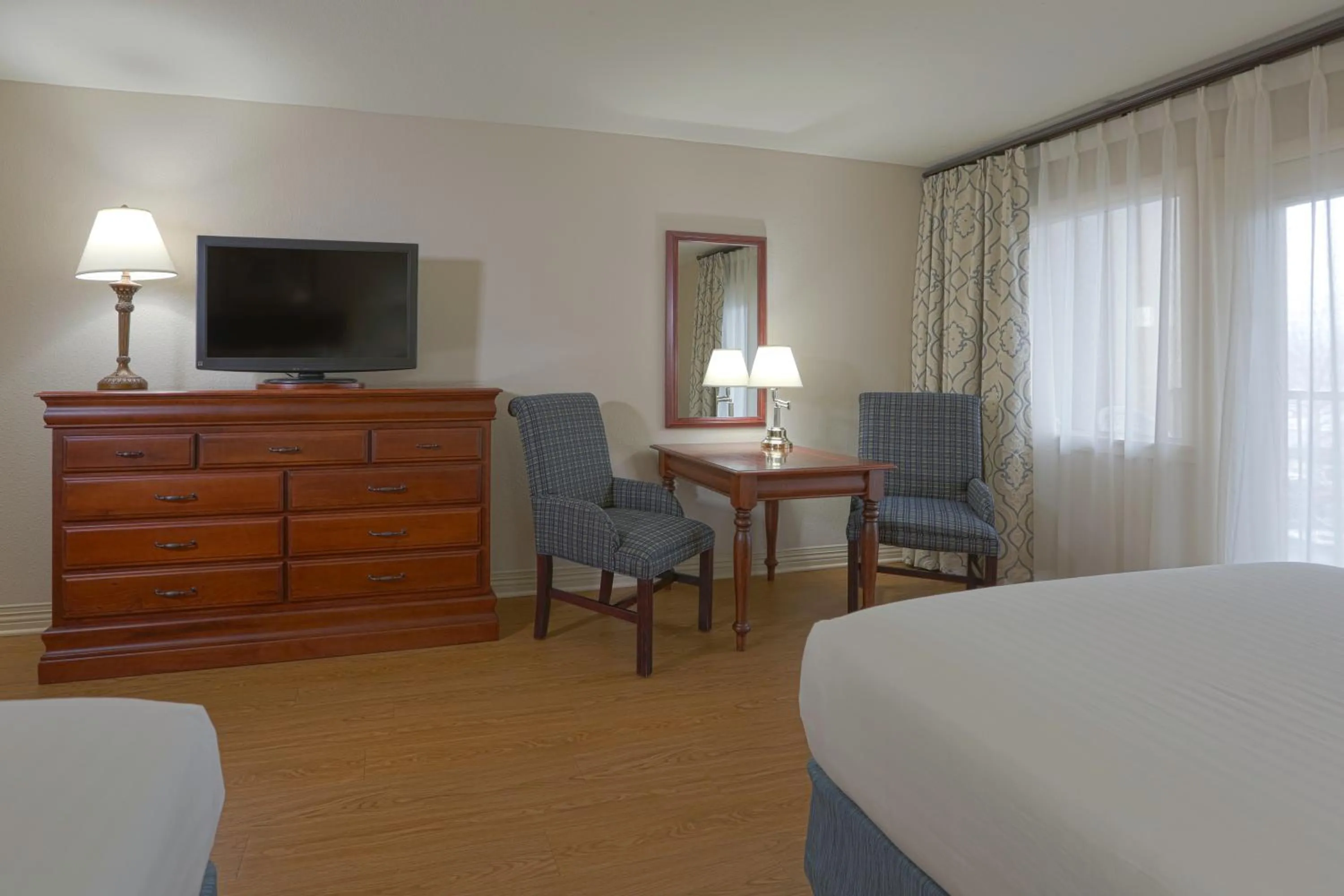 TV and multimedia, Bed in Music Road Resort Hotel and Inn
