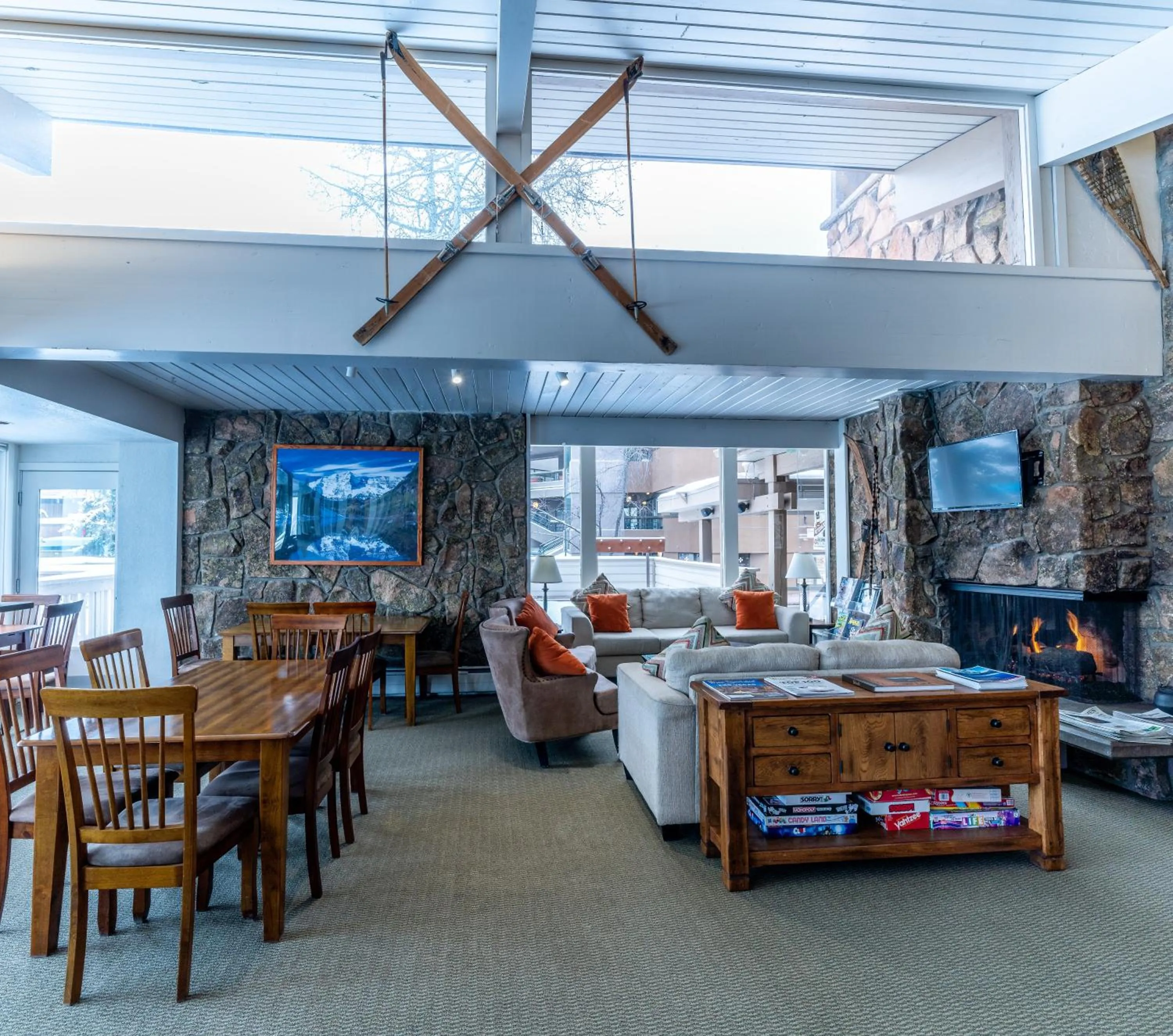 Restaurant/places to eat in Pokolodi Lodge