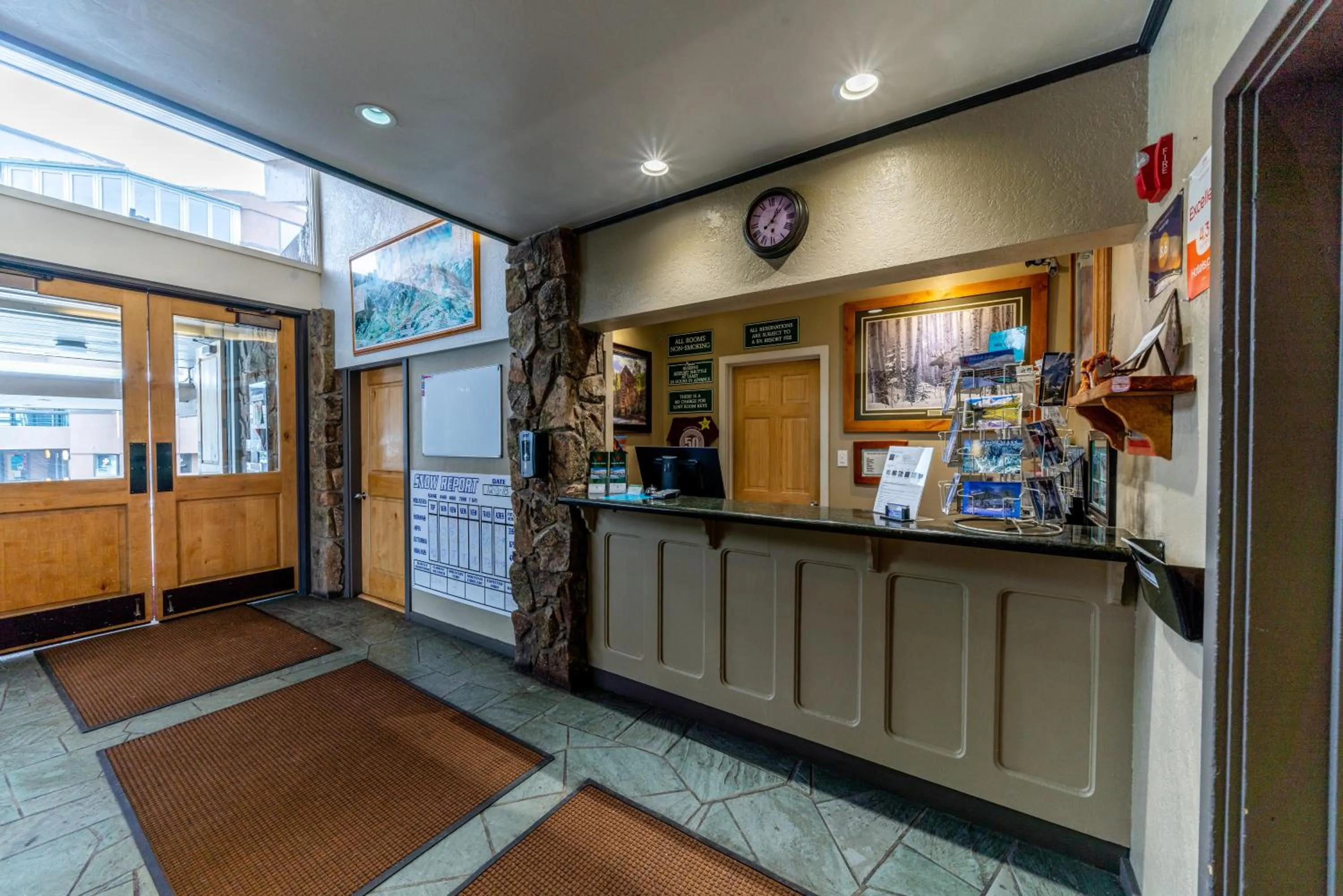 Lobby or reception in Pokolodi Lodge