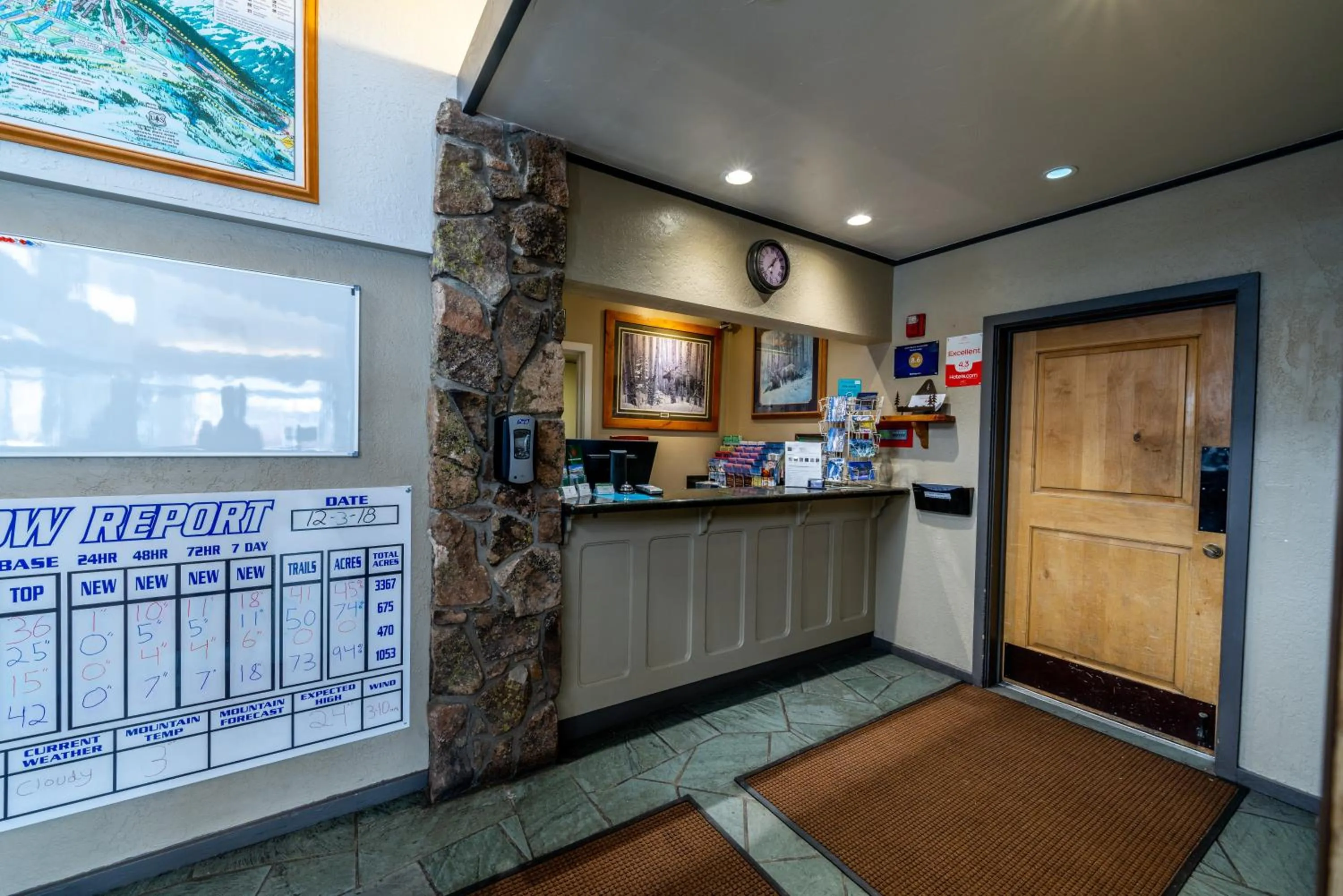 Staff in Pokolodi Lodge