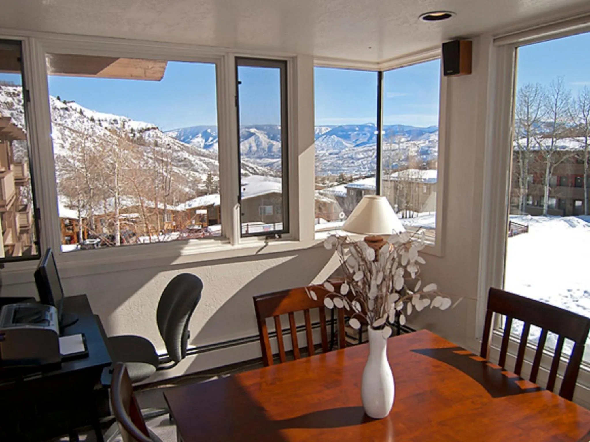 Restaurant/places to eat in Pokolodi Lodge