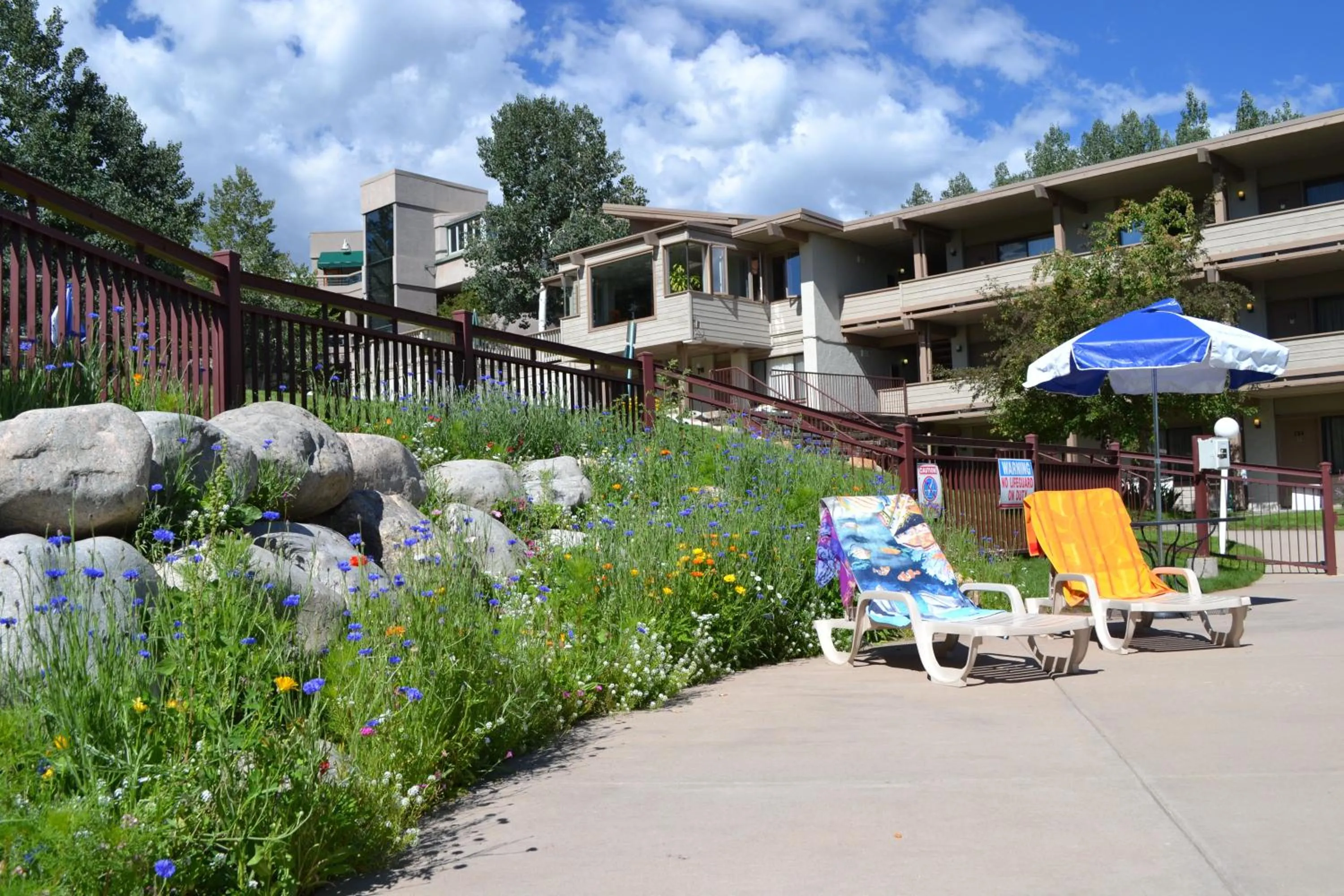 Property building in Pokolodi Lodge